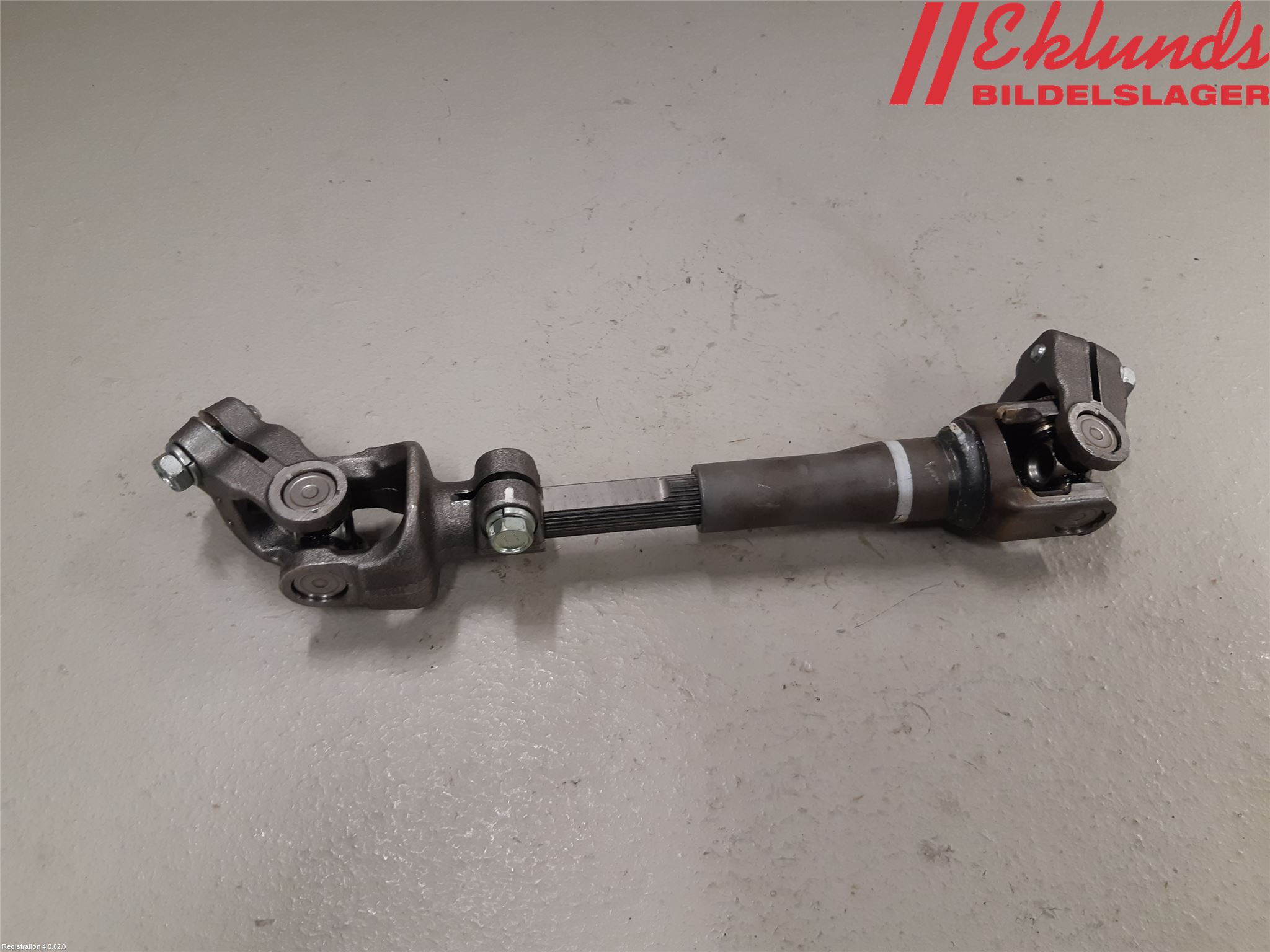 Toyota YARIS XP130 15-20 Rattaxelknut