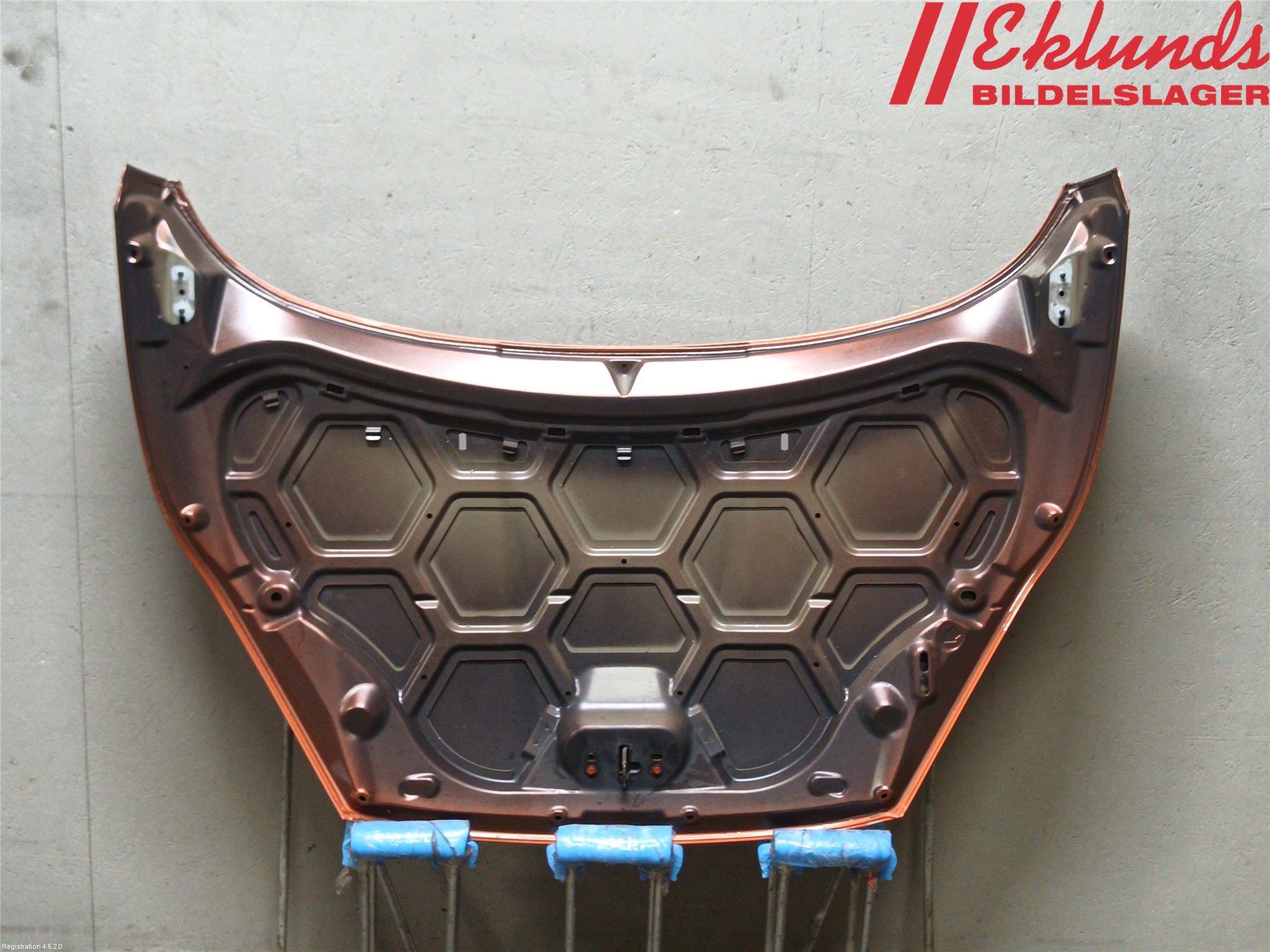 Ford FIESTA 13-17 Huv Fram