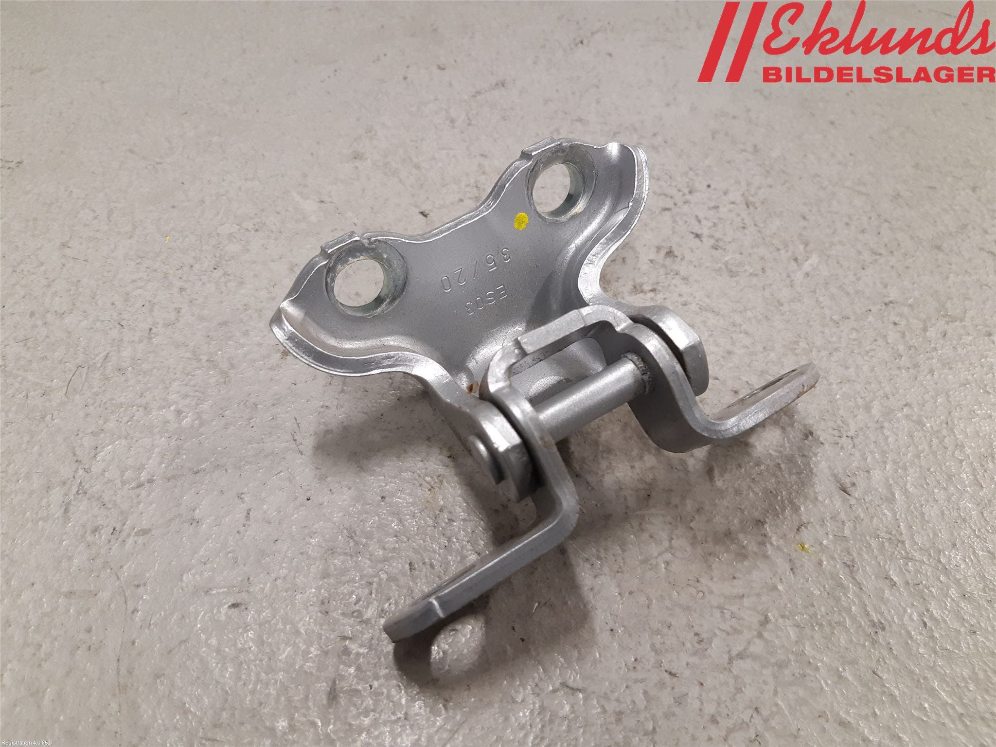 Toyota YARIS XP21 20- Dörrgångjärn