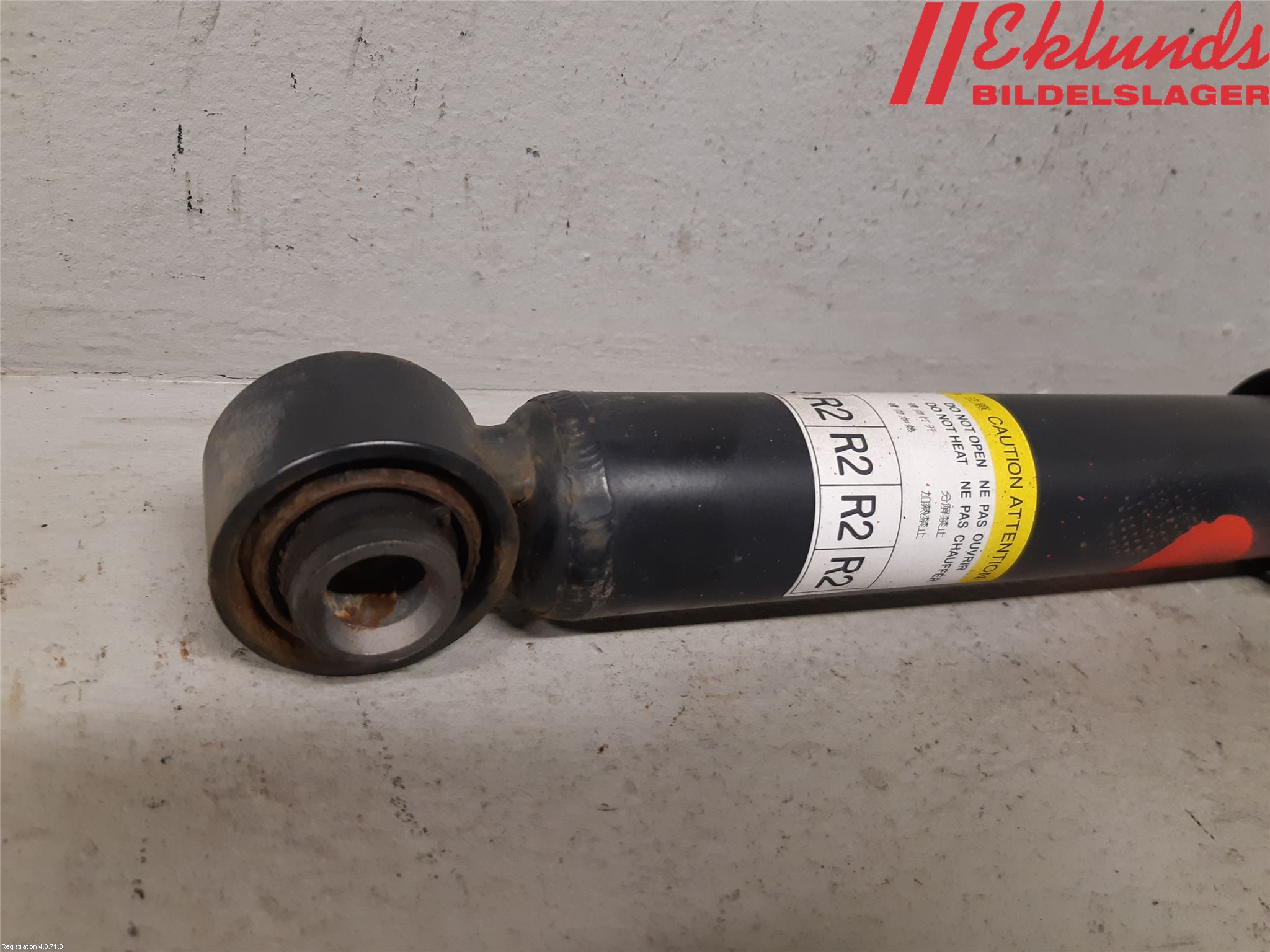 Toyota C-HR 16-23 Stötdämpare Bak