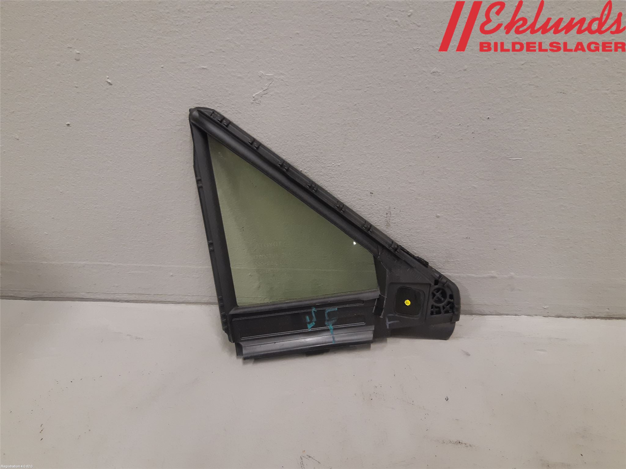 Toyota RAV4 19- Dörruta Fram Lilla Vä