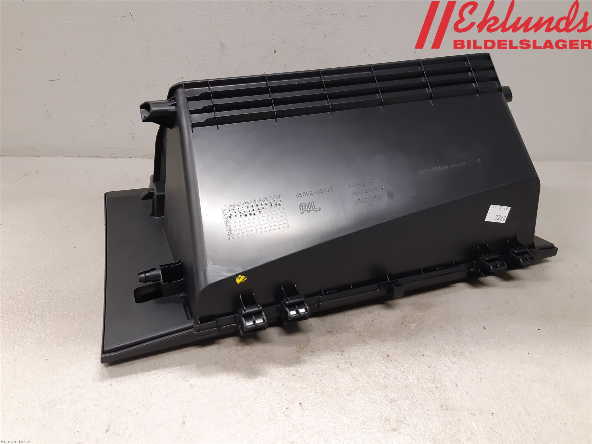 Toyota COROLLA 19- Handskfack