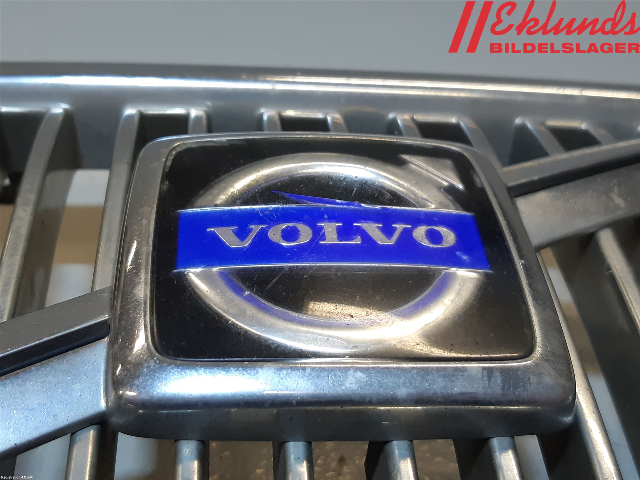 Volvo V70 00-04 Grill Komp