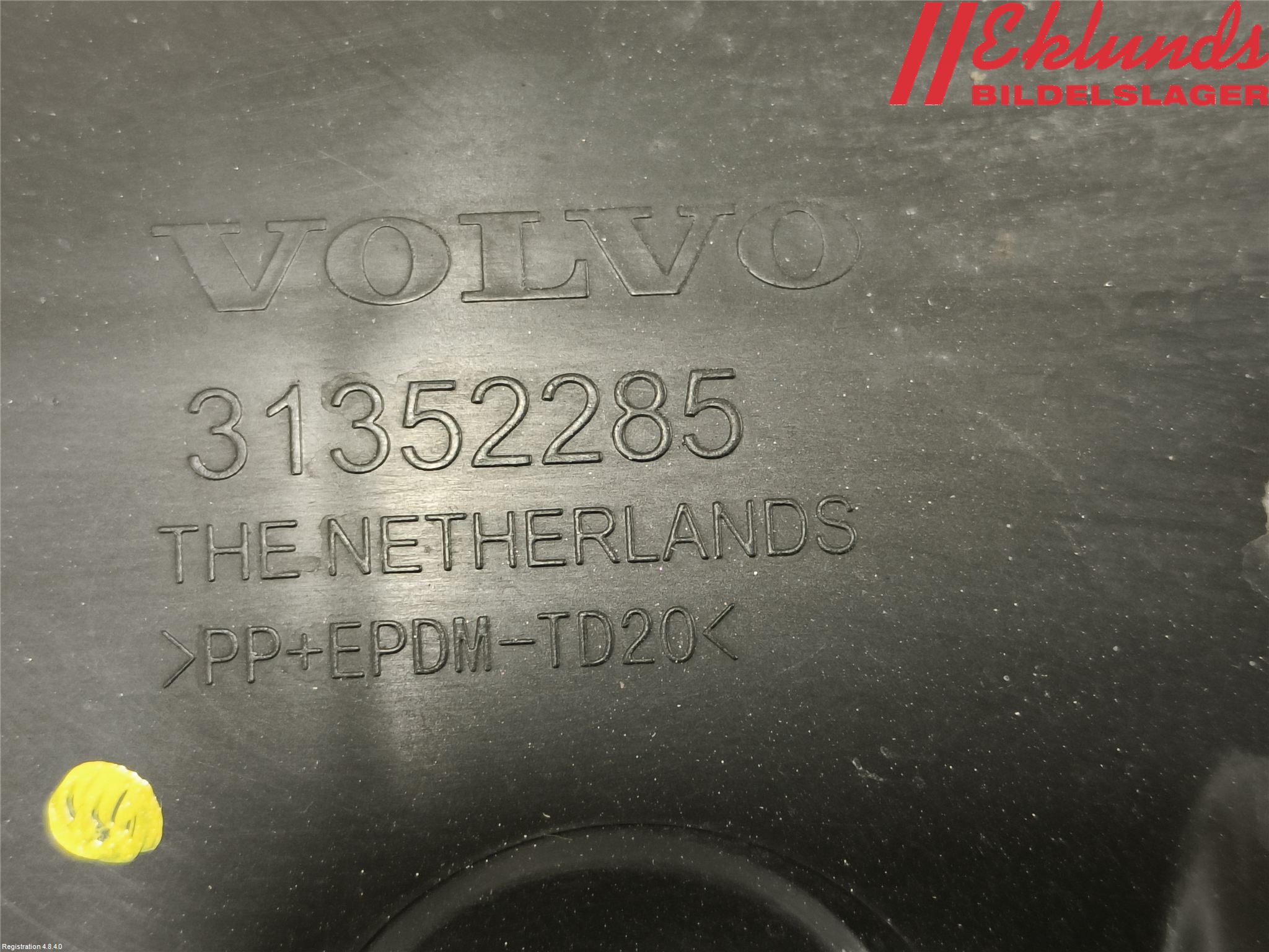 Volvo V60 14-18 Stötfångarfäste Bak Hö