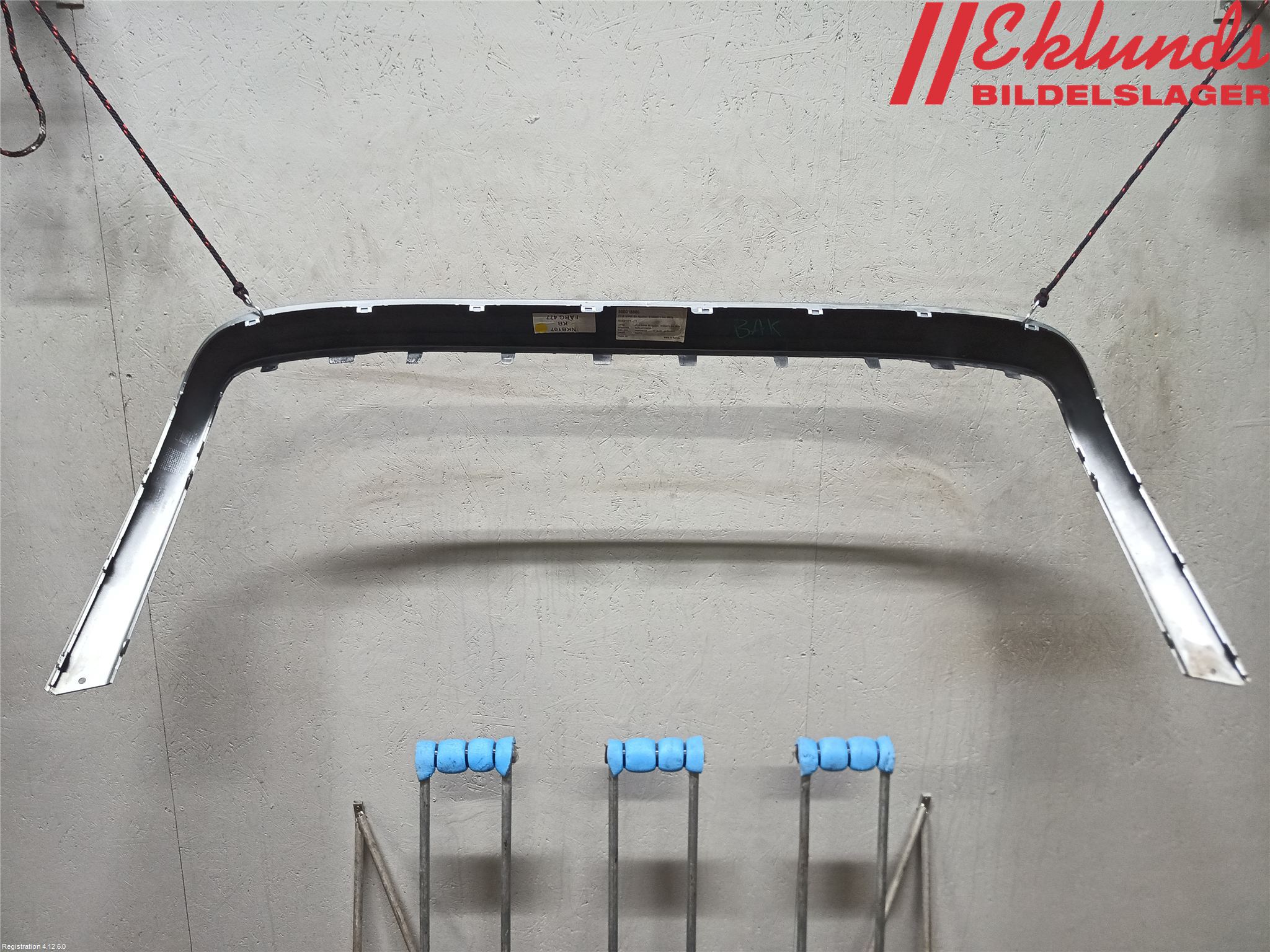 Volvo V60 14-18 Stötfångardel Bak Mitt