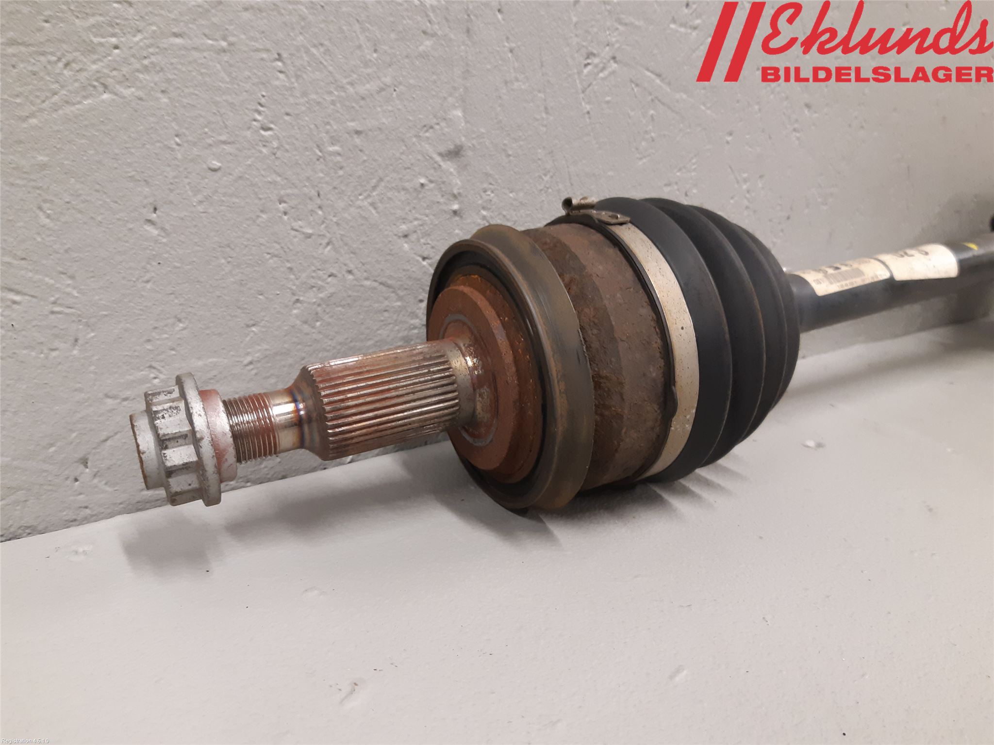 Volkswagen VW TRANSP/CARAVELLE (T5) 04-15 Drivaxel Fram Höger