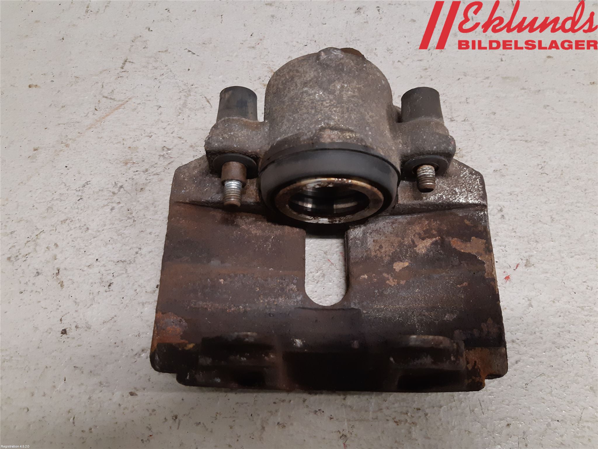 Volkswagen VW PASSAT 11-14 Bromsok Fram Höger
