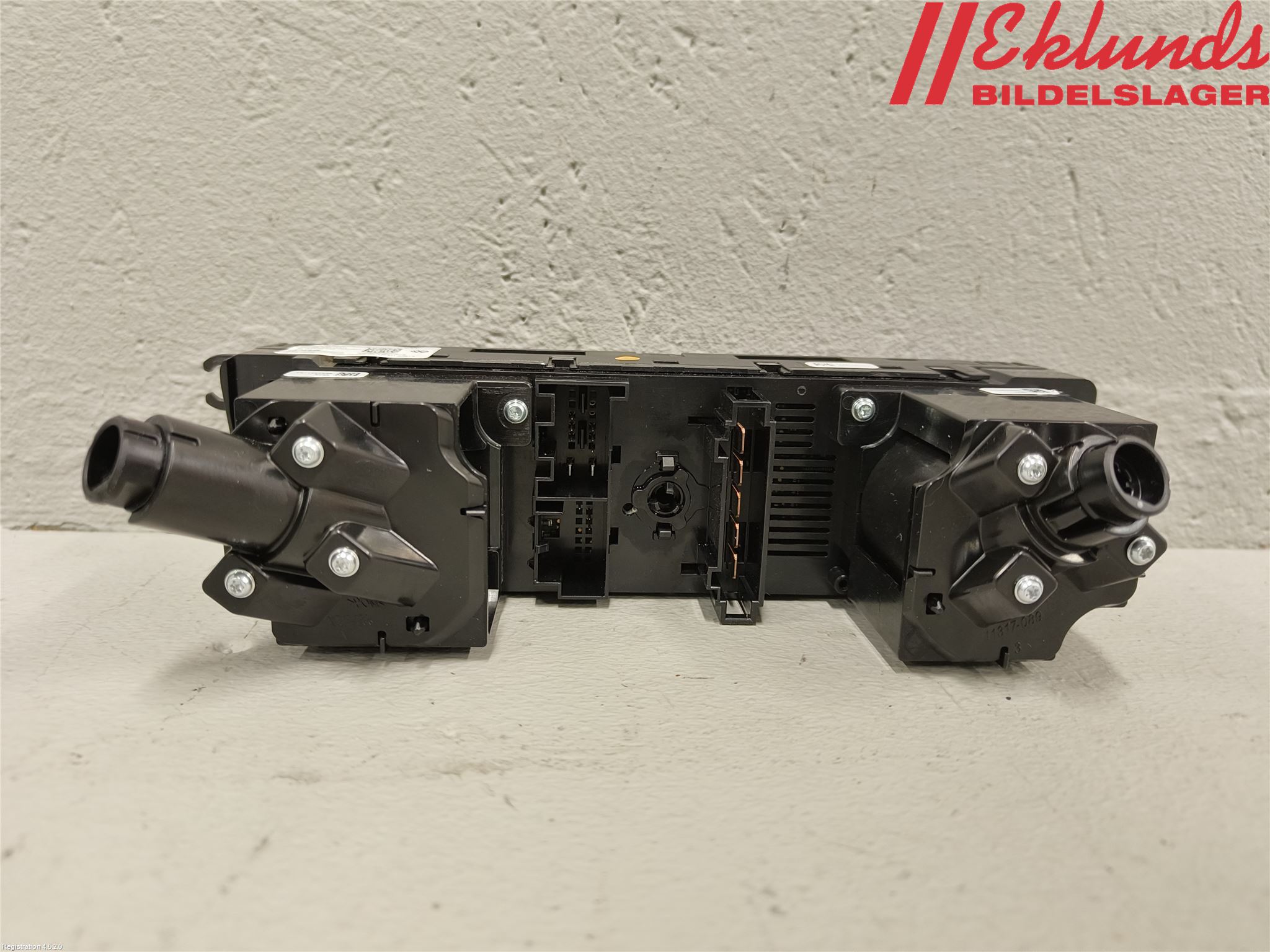 Volkswagen VW T-CROSS 19- Strömställare Ac