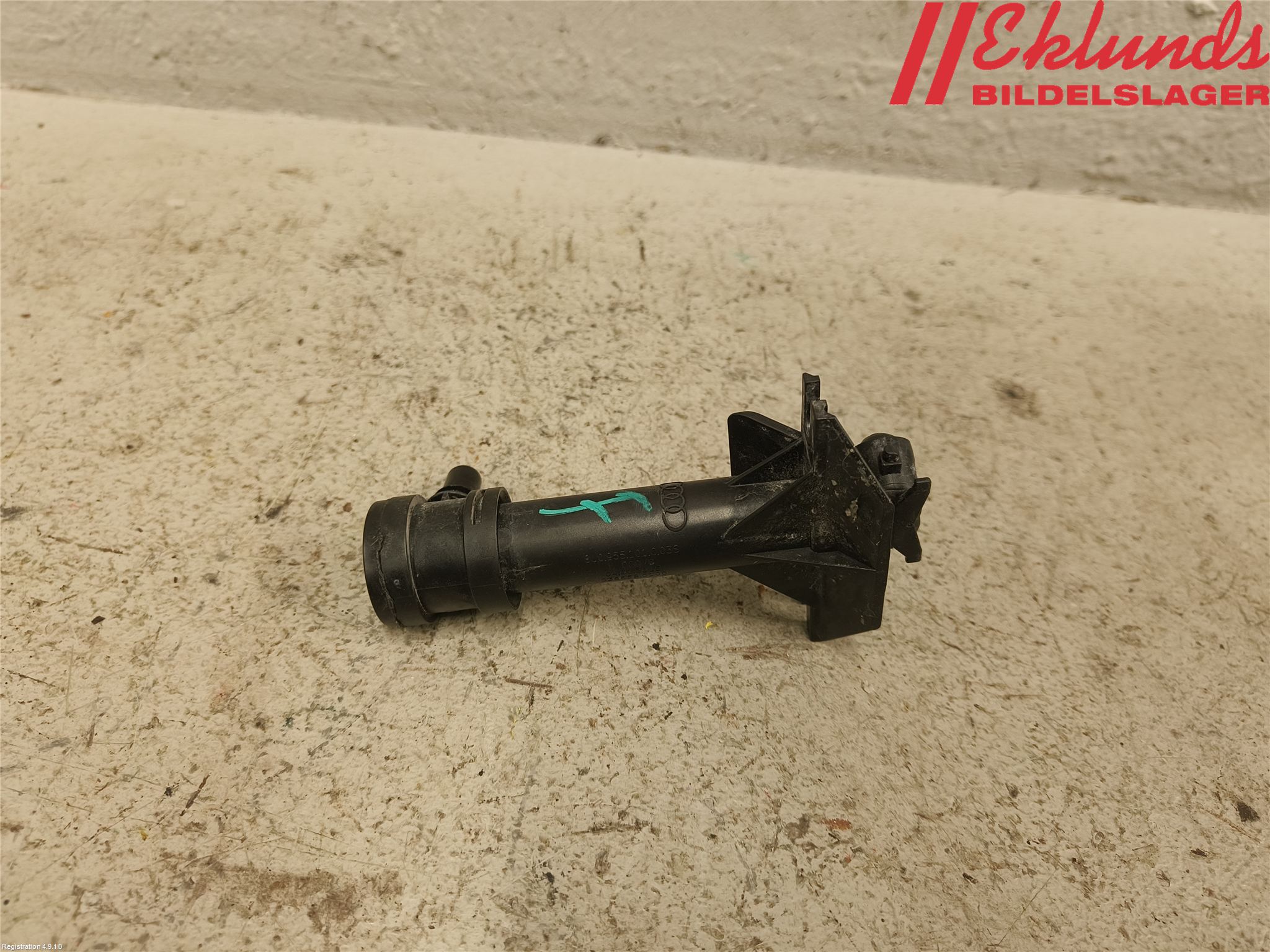 Audi Q3 8U 12-18 Spolarmunstycke Strålkastare