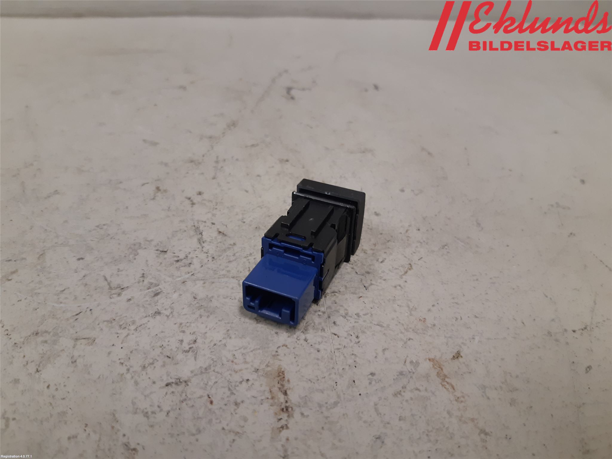 Toyota COROLLA 19- Strömställare Baklucka