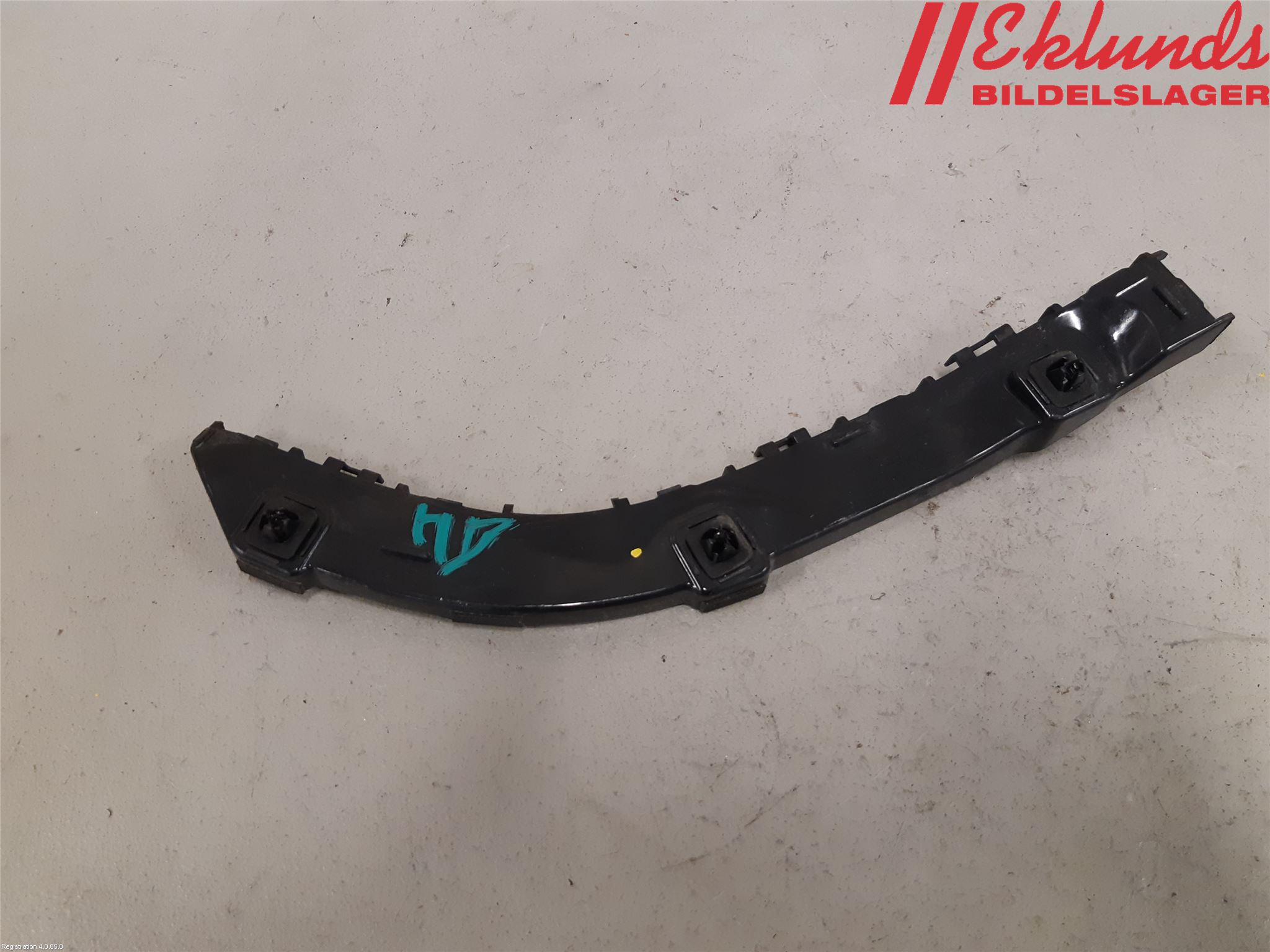 Suzuki VITARA 15- Stötfångarfäste Bak Hö