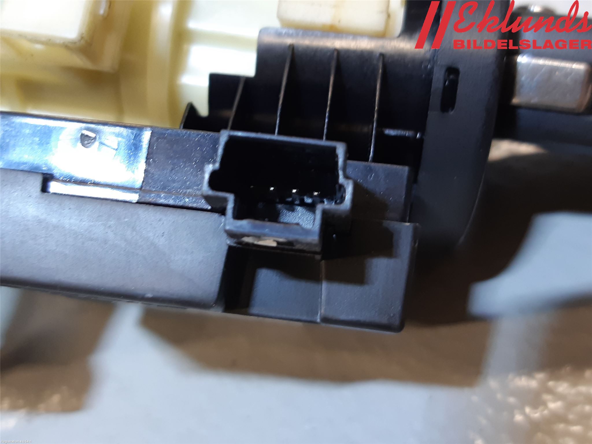 Nissan PULSAR Tändlås