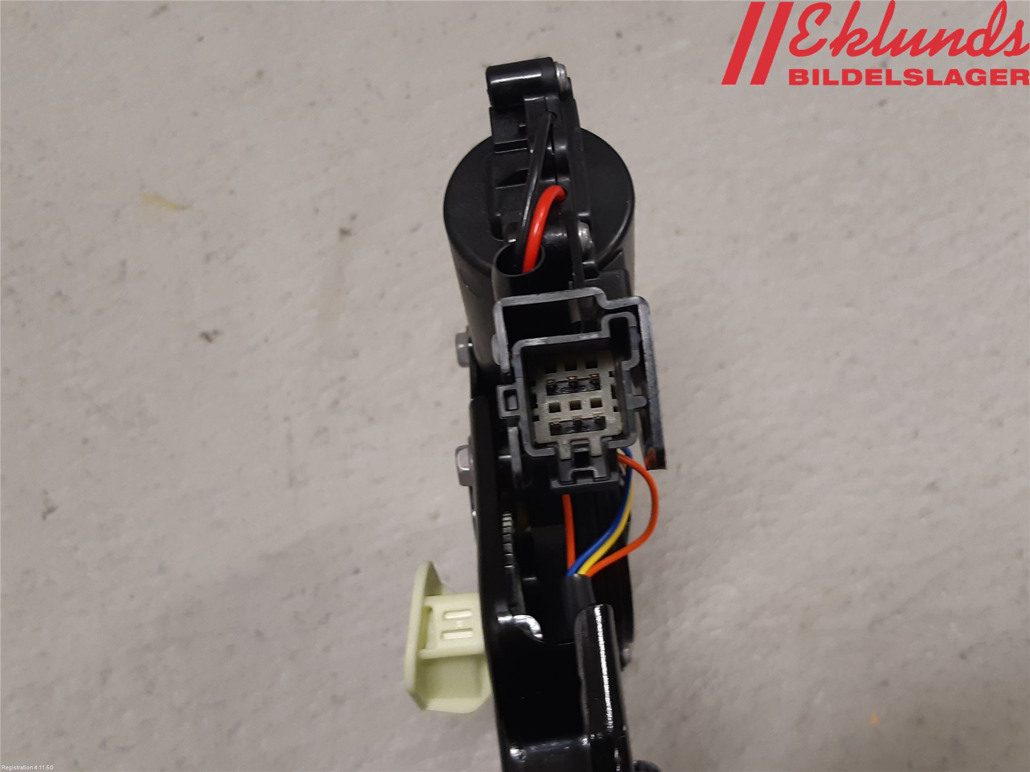 Tesla MODEL Y 21- Låskista Baklucka