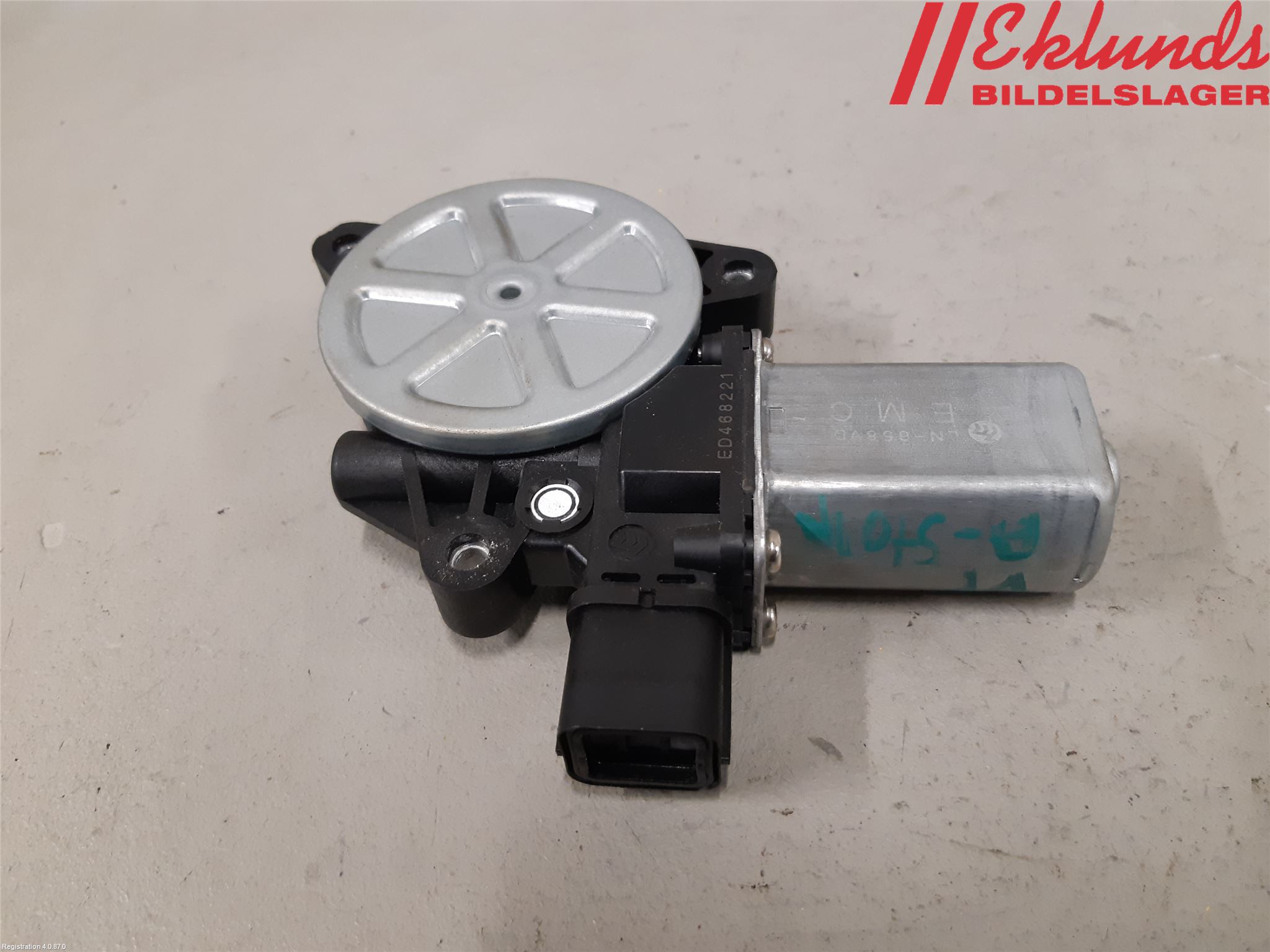 Tesla MODEL S 13- Taklucksmotor