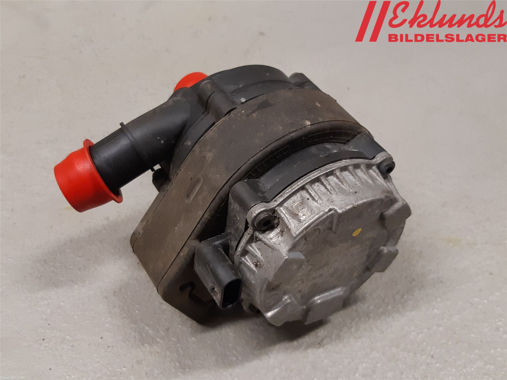 Volkswagen VW PASSAT 15-19 Vattenpump
