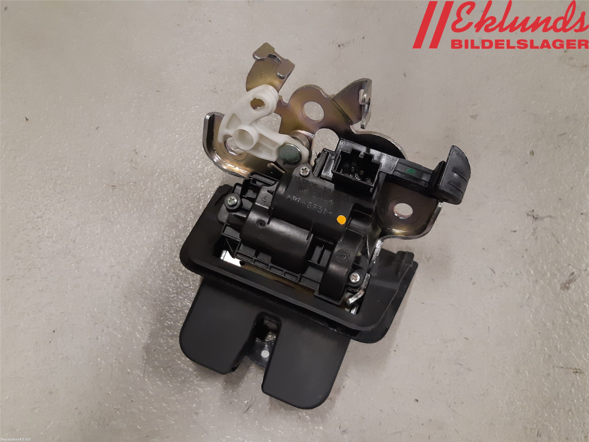 Audi A6 ALLROAD 12-18 Låskista Baklucka