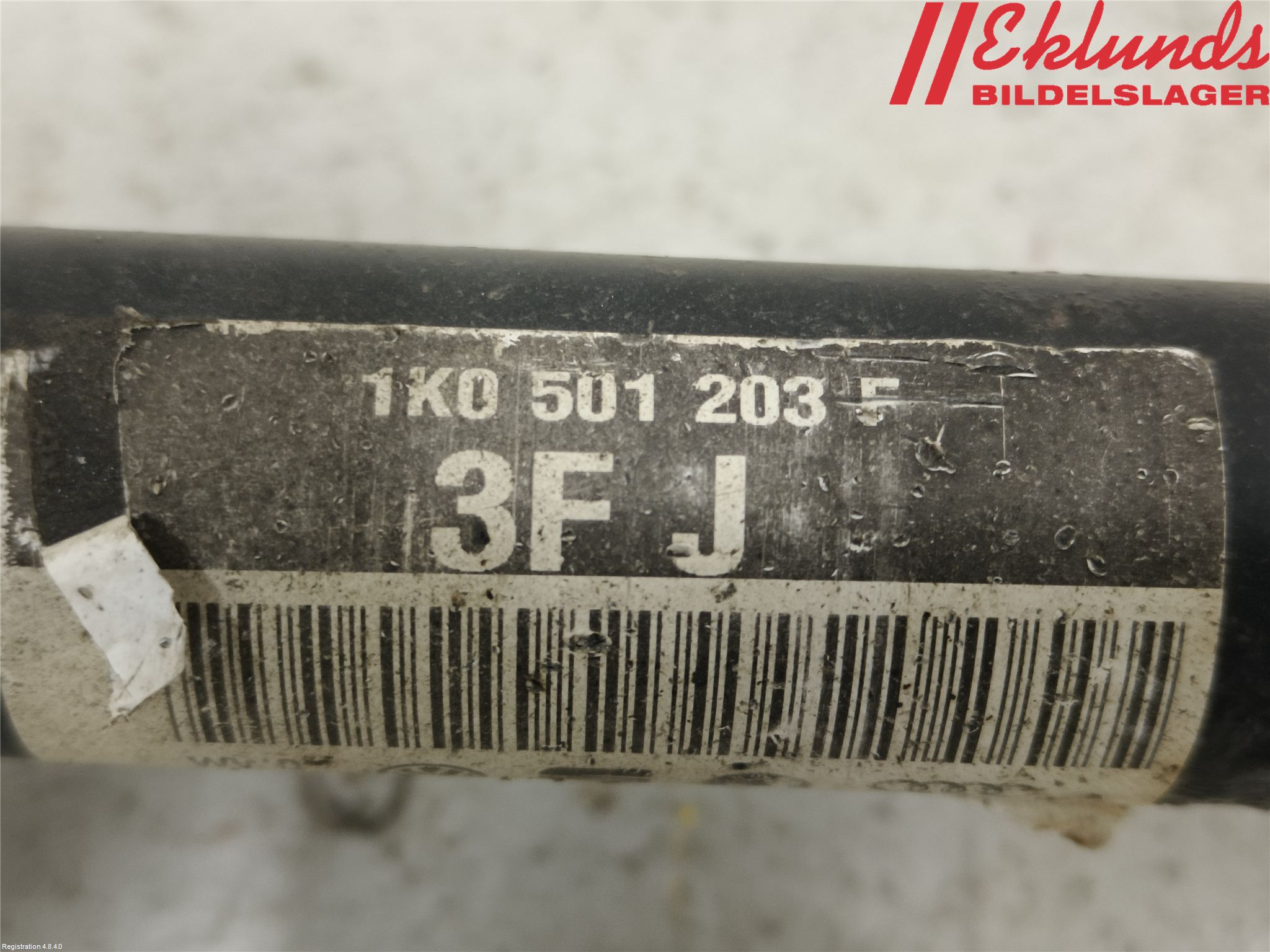 Volkswagen VW PASSAT 11-14 Drivaxel Bak Vänster