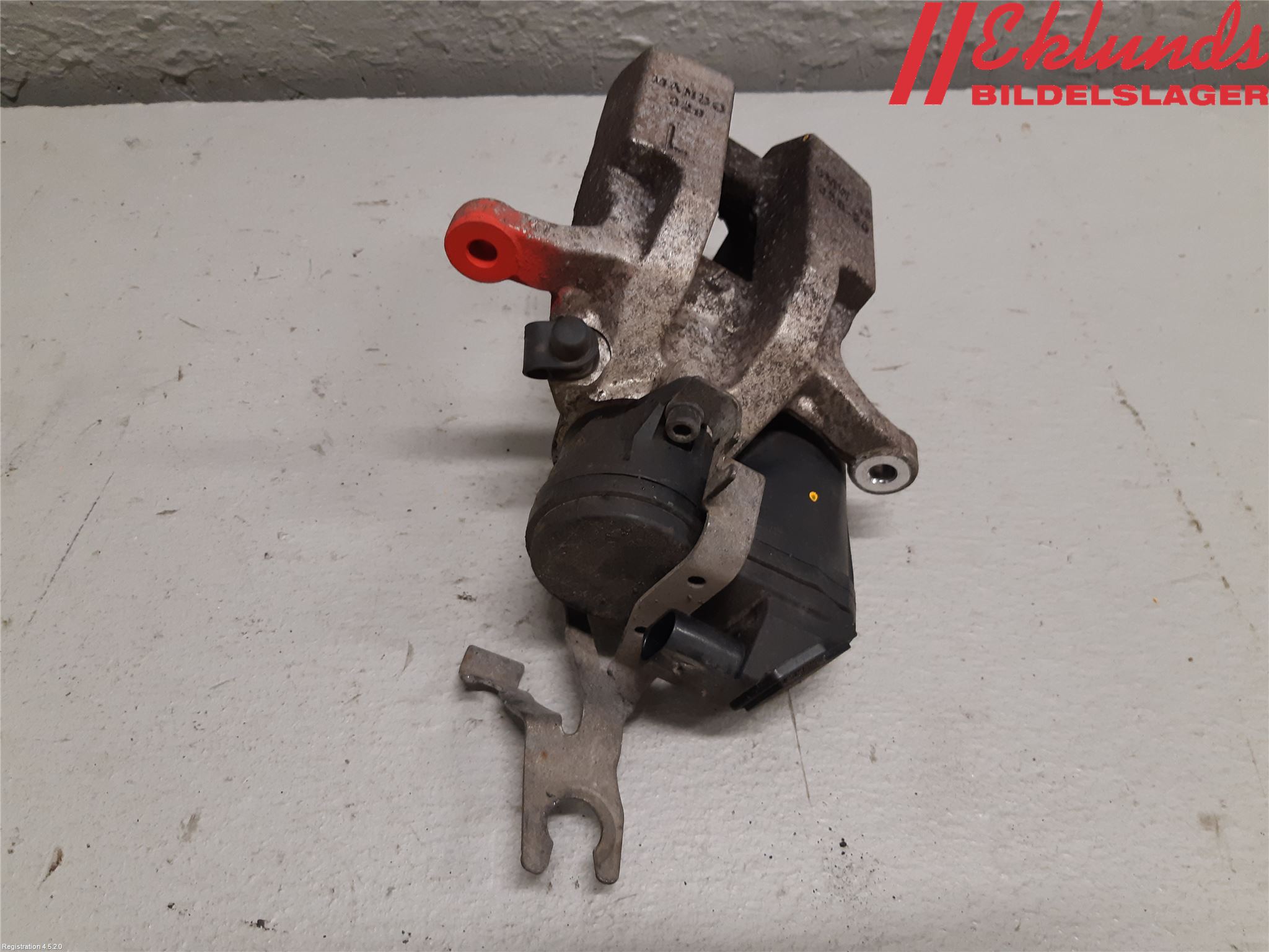 BMW 3 G20/G21/G80/G81 19- Bromsok Bak Vänster