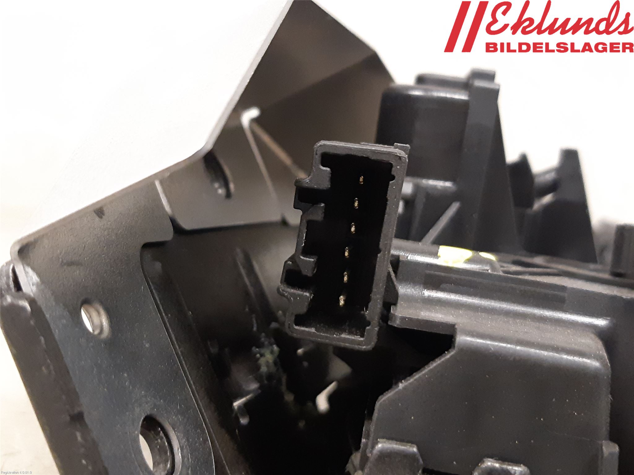 Volvo XC60 18- Låskista Baklucka