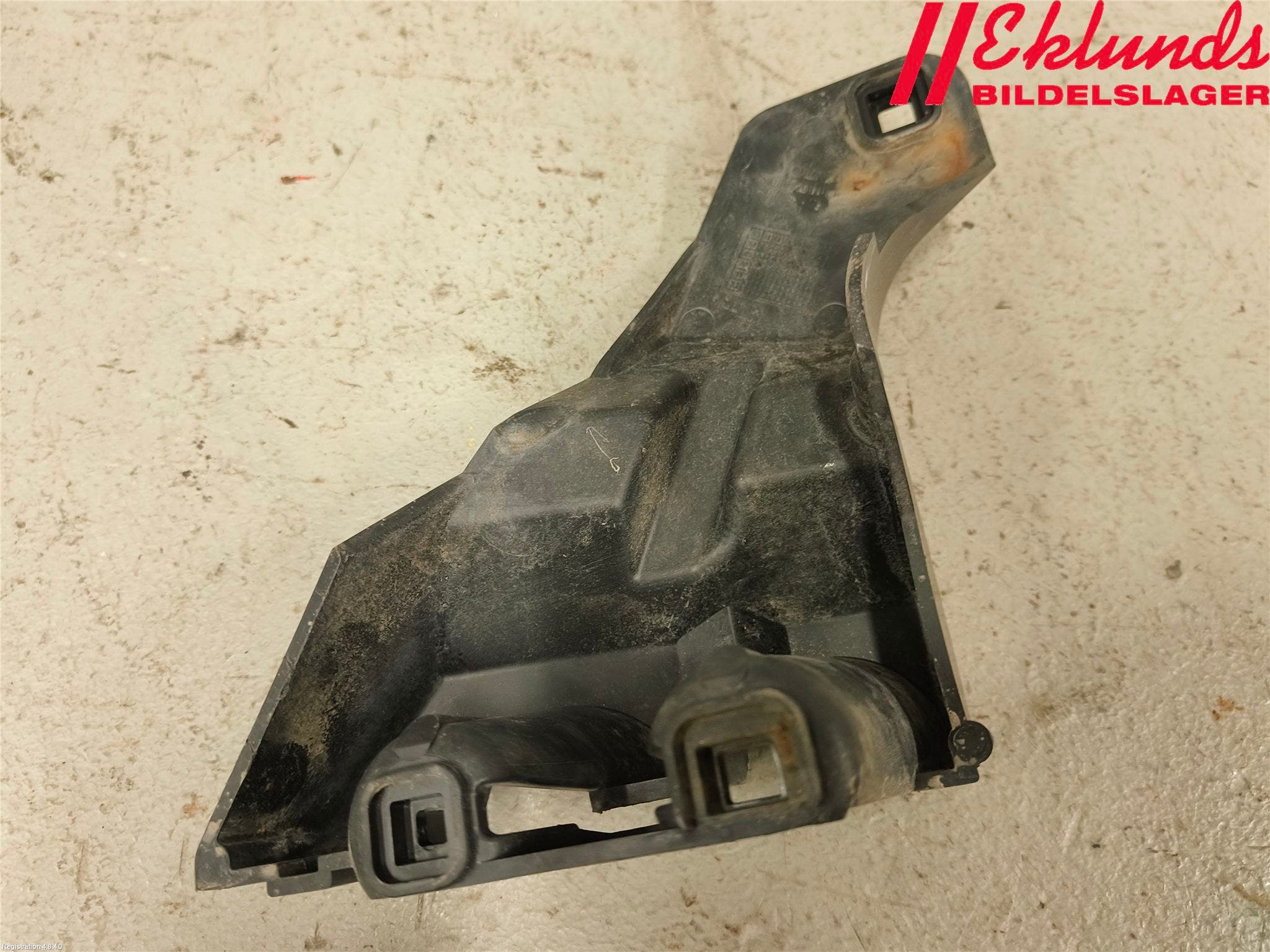 Volvo V70 05-08 Stötfångarfäste Bak Vä