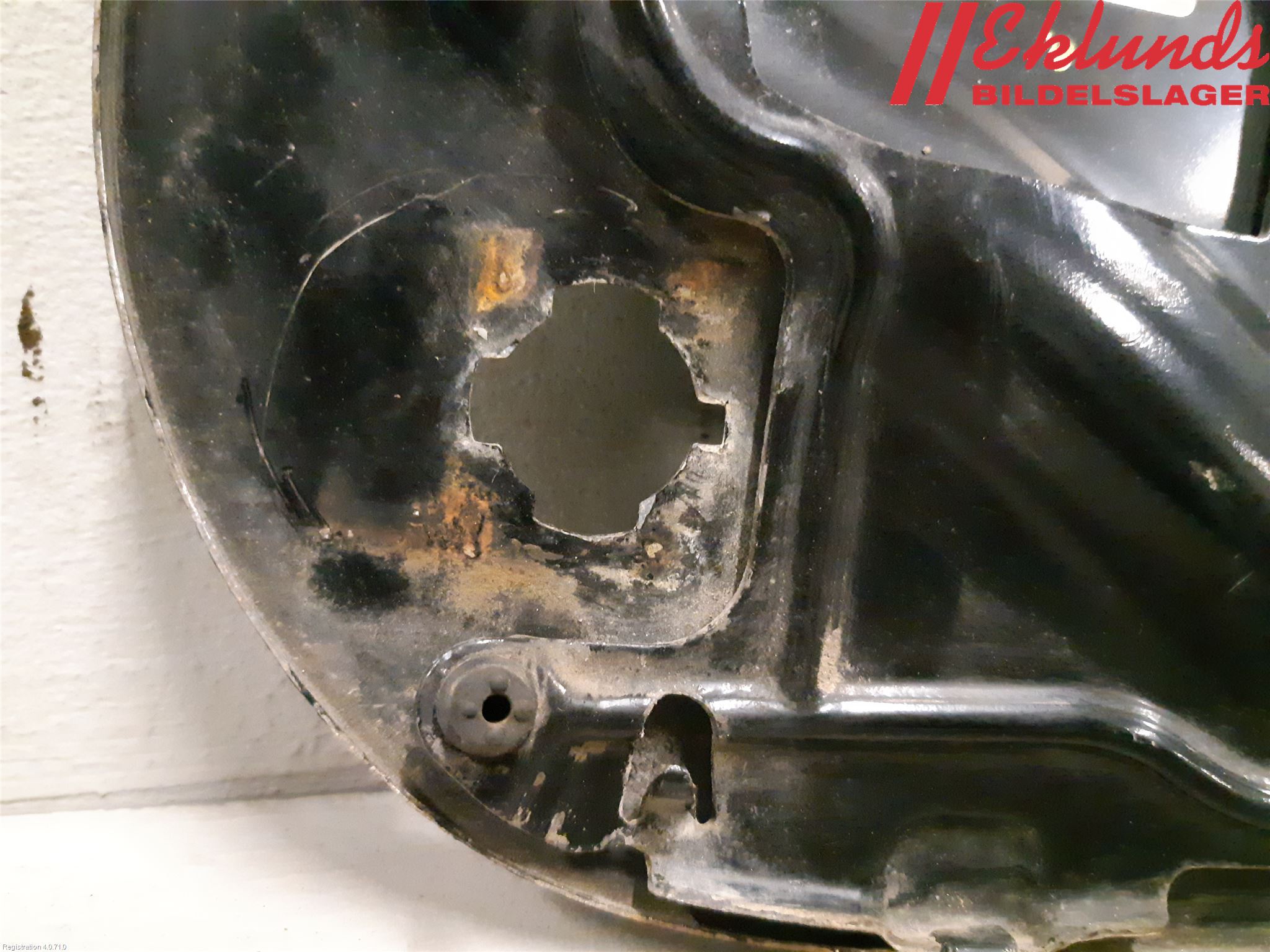 Nissan NAVARA 05-16 Tanklucka