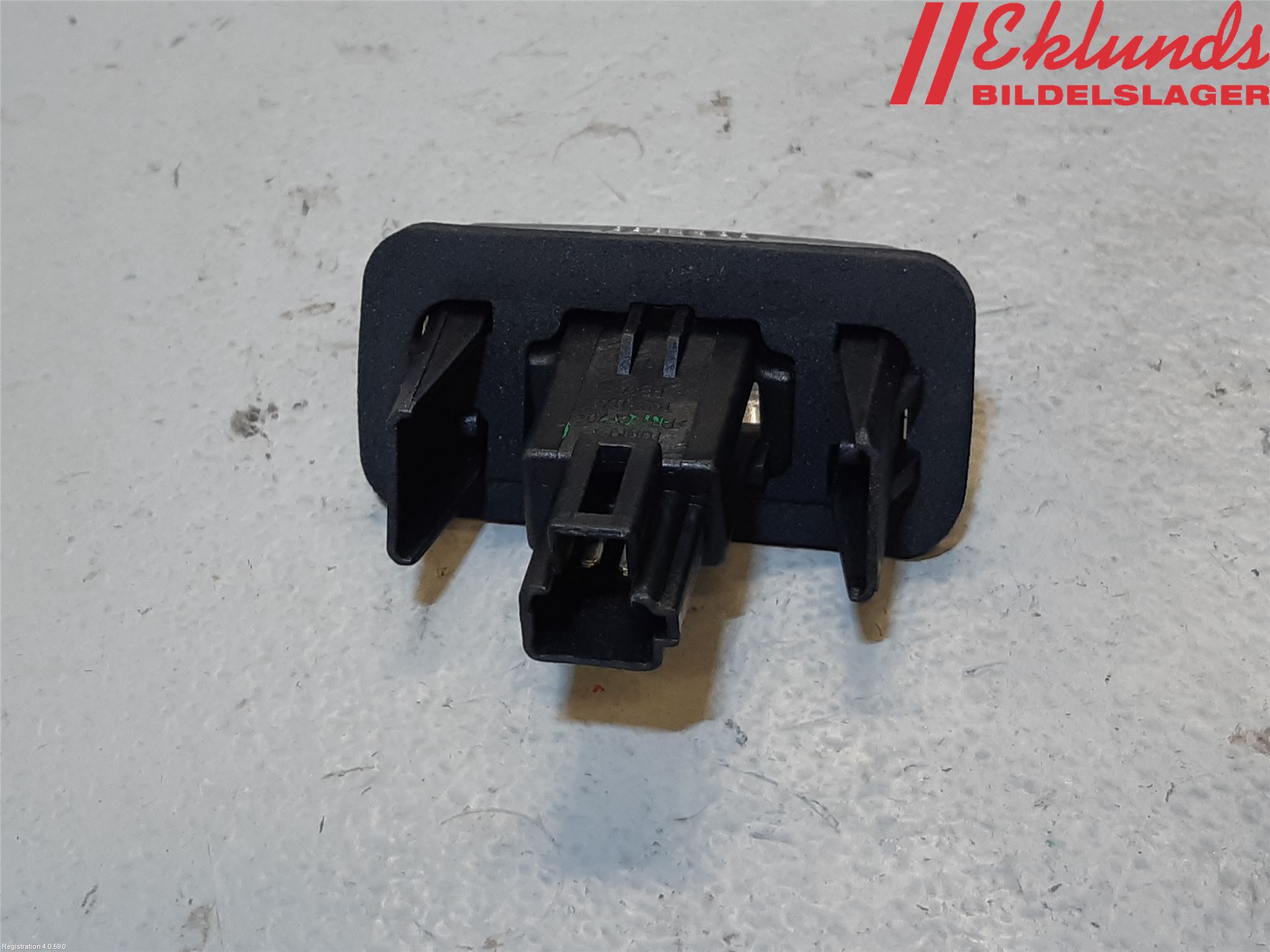 Toyota YARIS XP130 15-20 Skylt Belysning