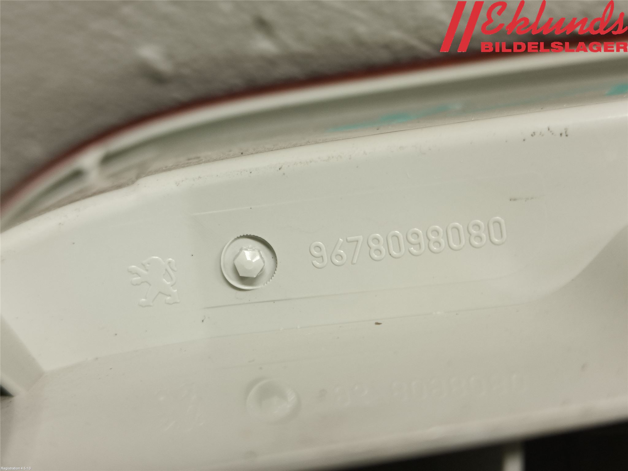 Peugeot 308 14-21 Bakljus Lucka Vä