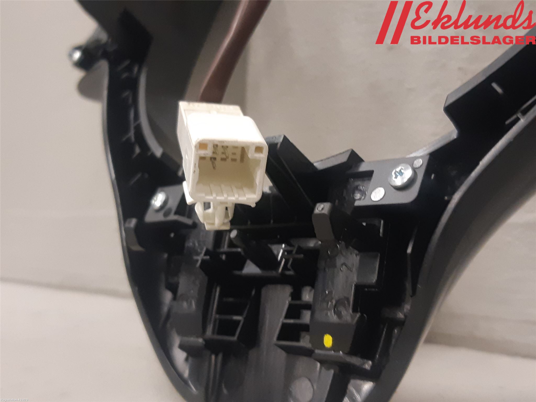 Toyota YARIS XP130 15-20 Strömställare Övrigt