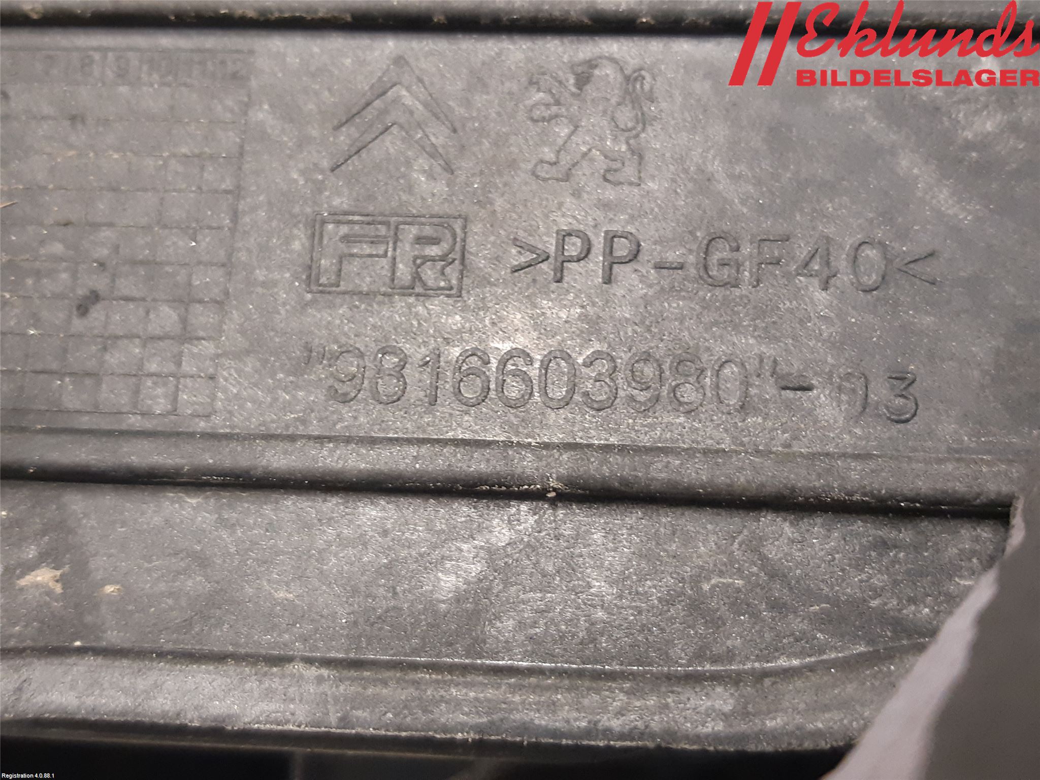 Peugeot 308 14-21 Kylarfäste-Ram-Balk