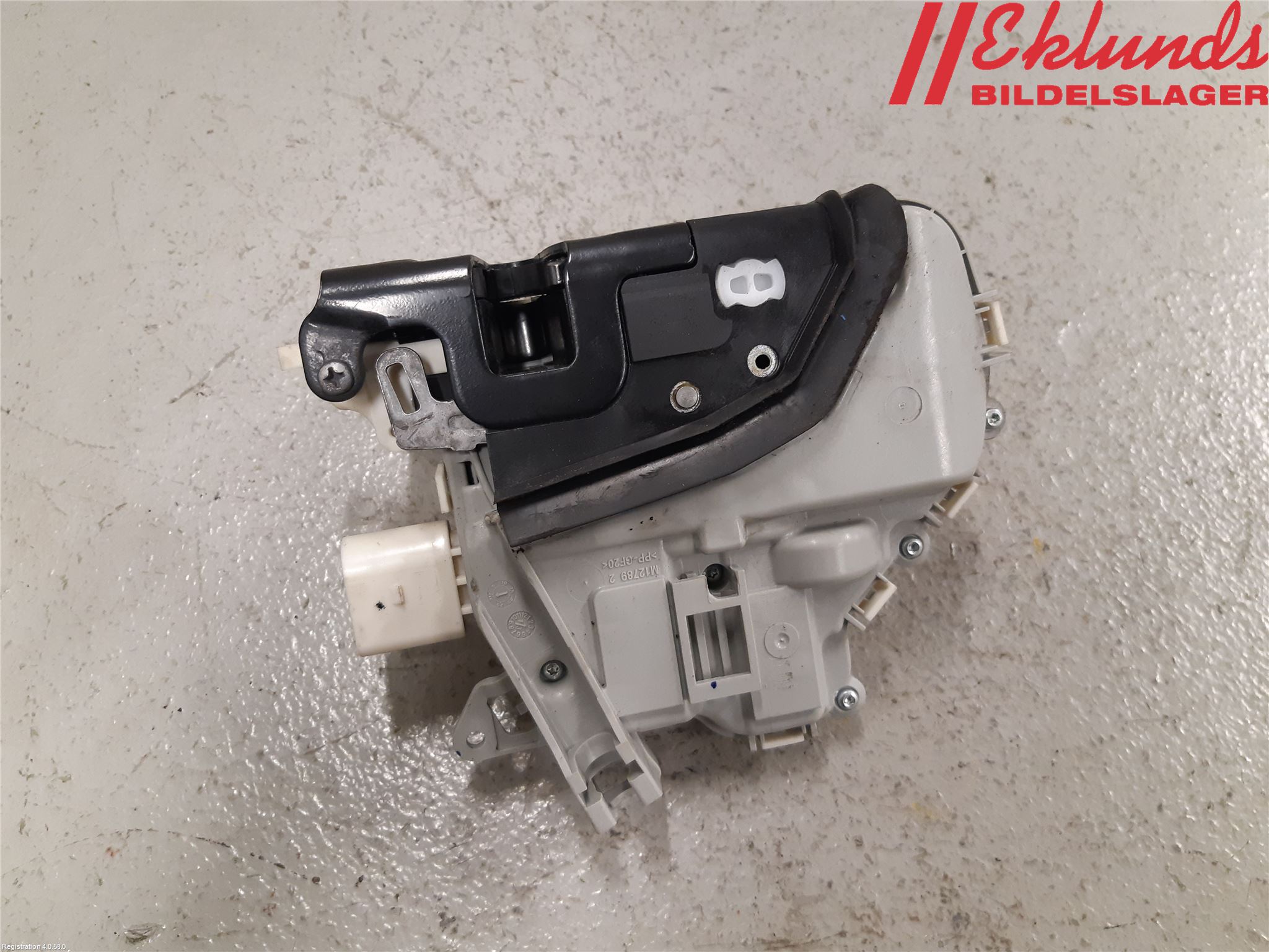 Audi A4 12-15 Låskista-Dörrlås