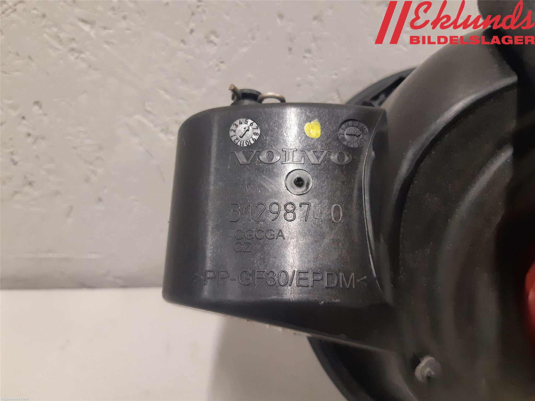 Volvo XC60 14-17 Tanklucka