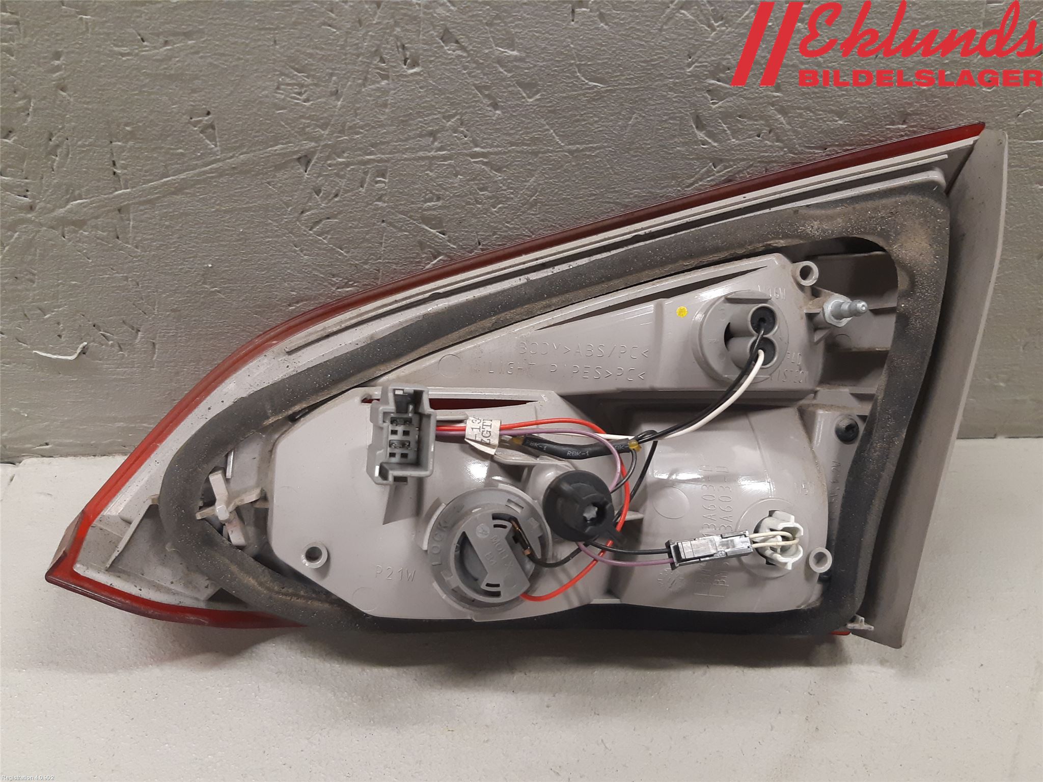 Ford FOCUS 11-14 Bakljus Lucka Vä