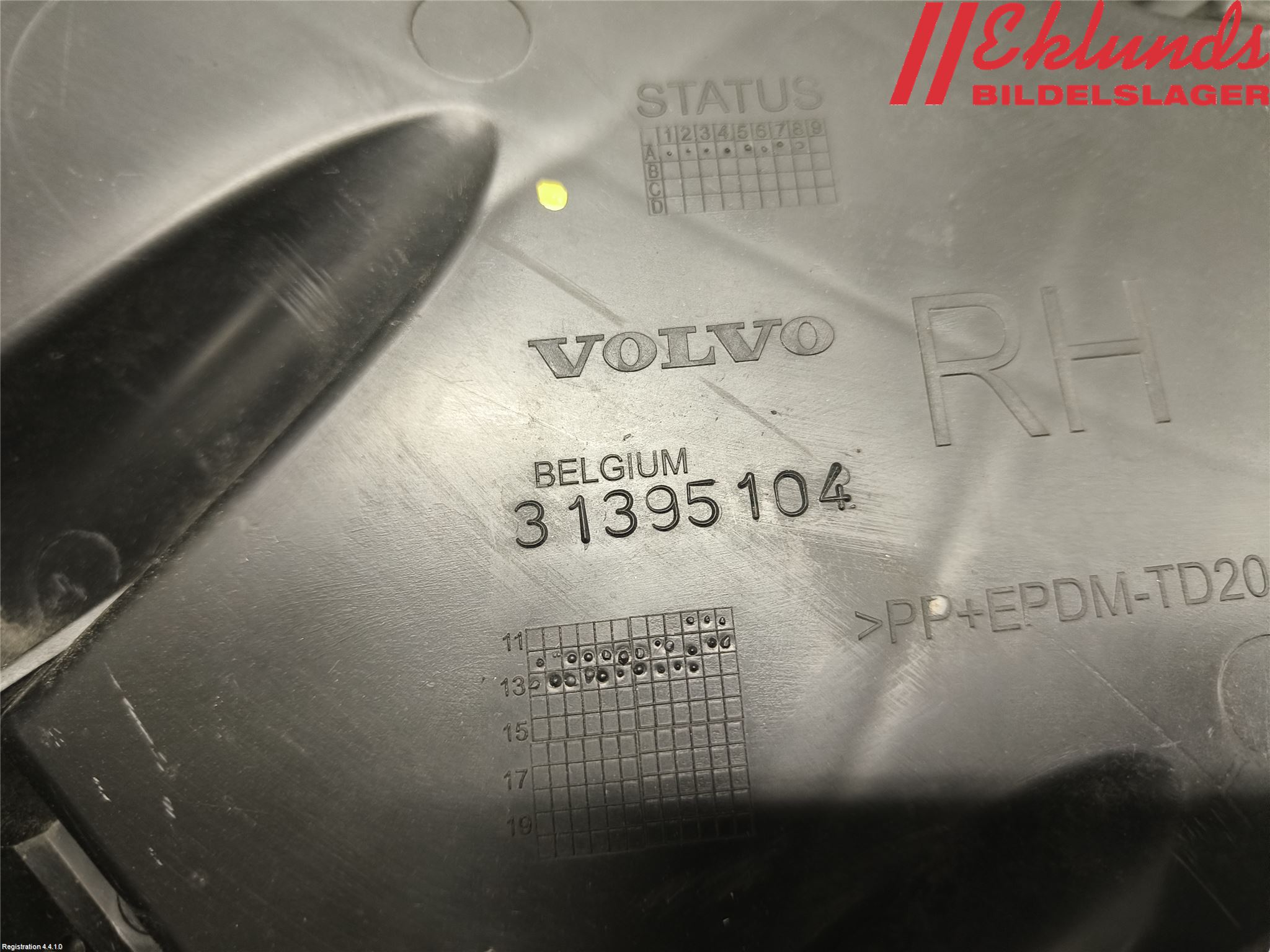 Volvo V40 12-19 Stötfångarfäste Bak Hö