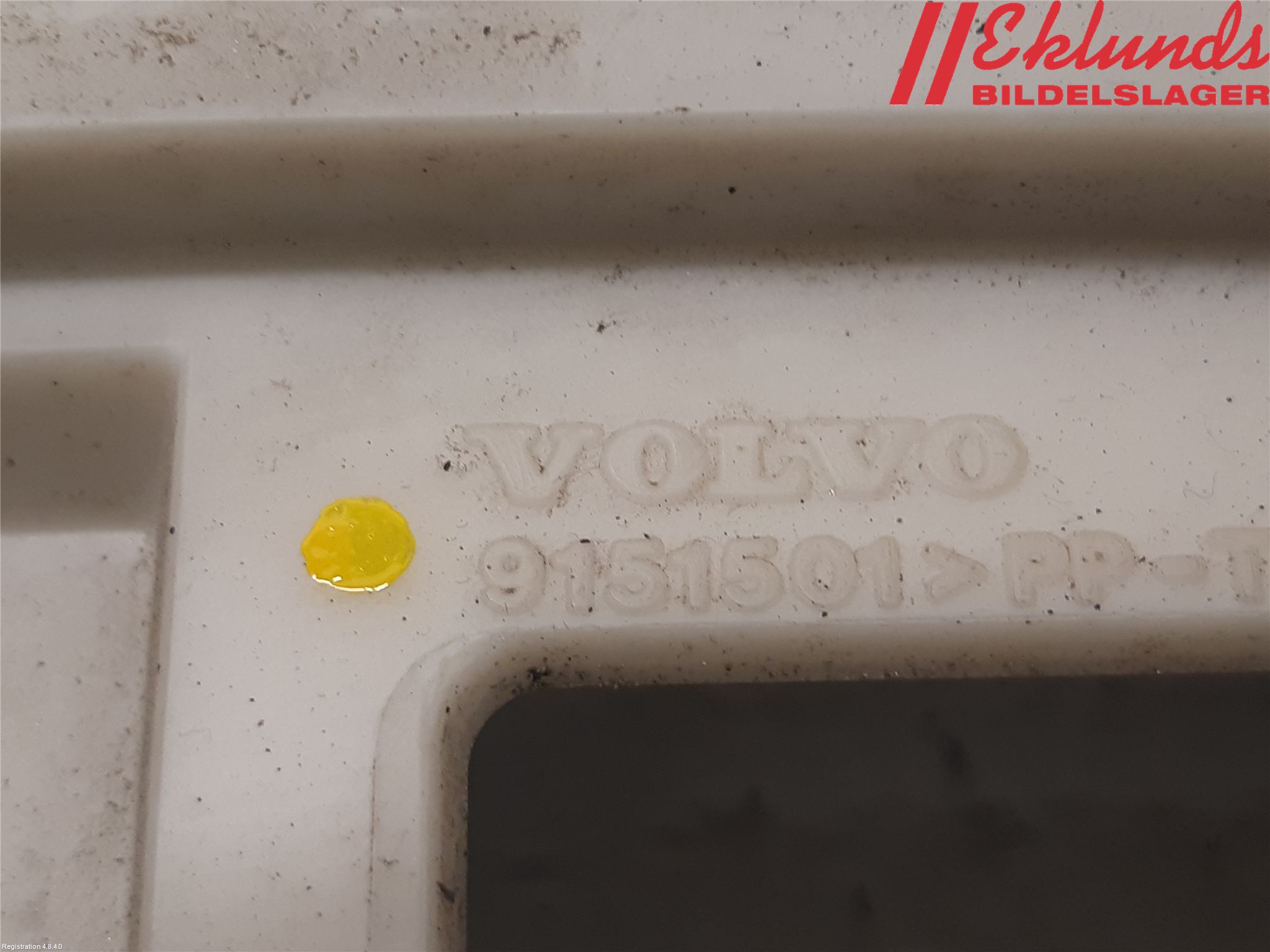 Volvo S70/V70/XC  97-00 Stötfångarfäste Fram Vä