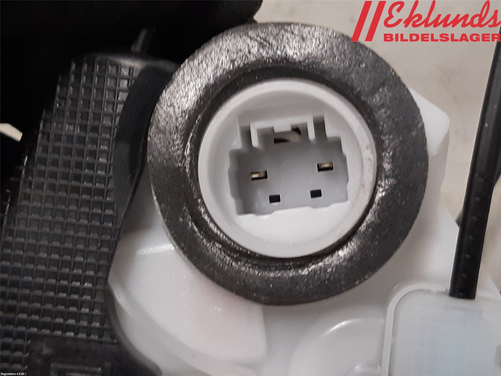 Toyota YARIS XP21 20- Låskista-Dörrlås