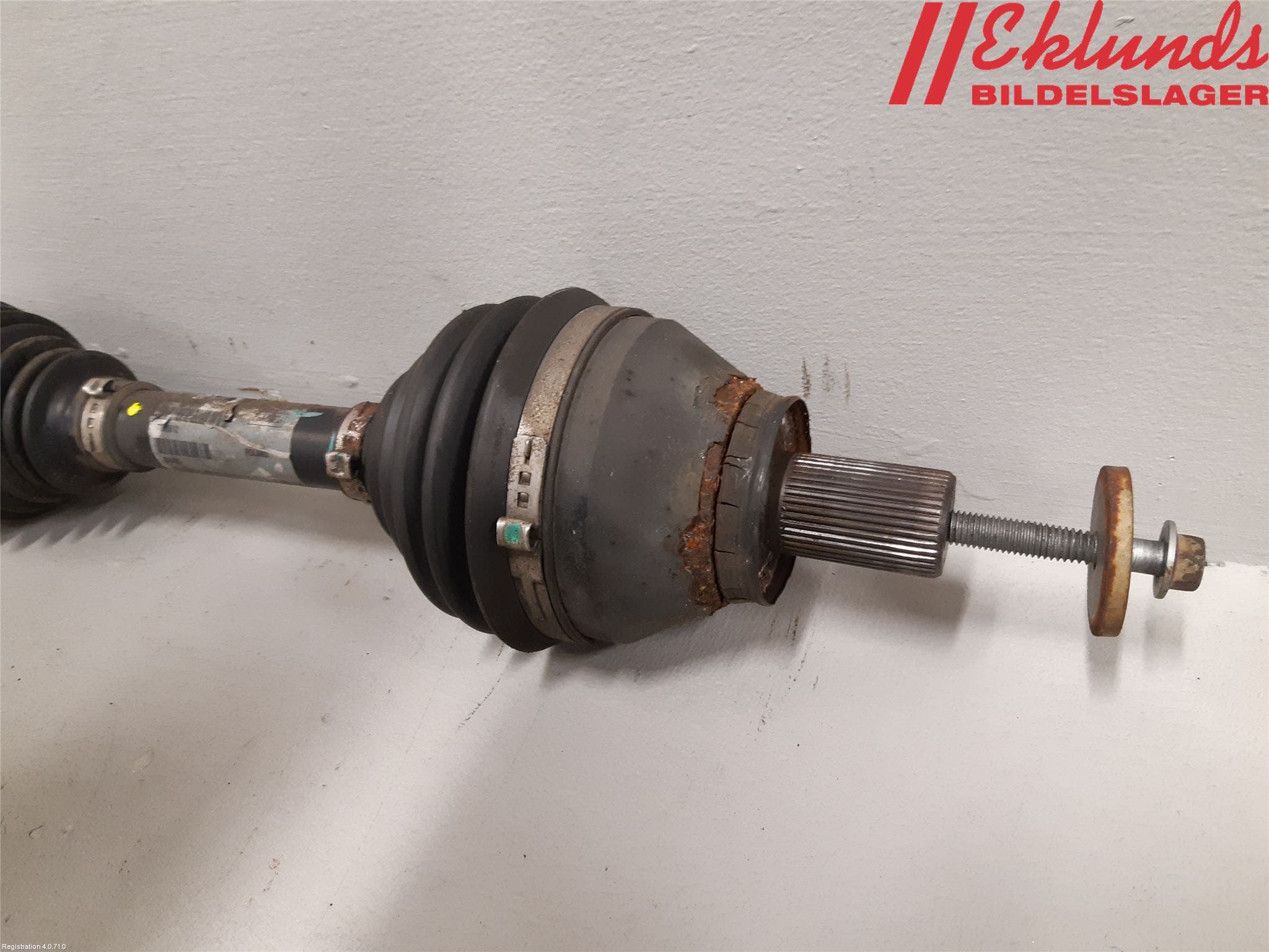 Volvo V70 08-13 Drivaxel Fram Höger