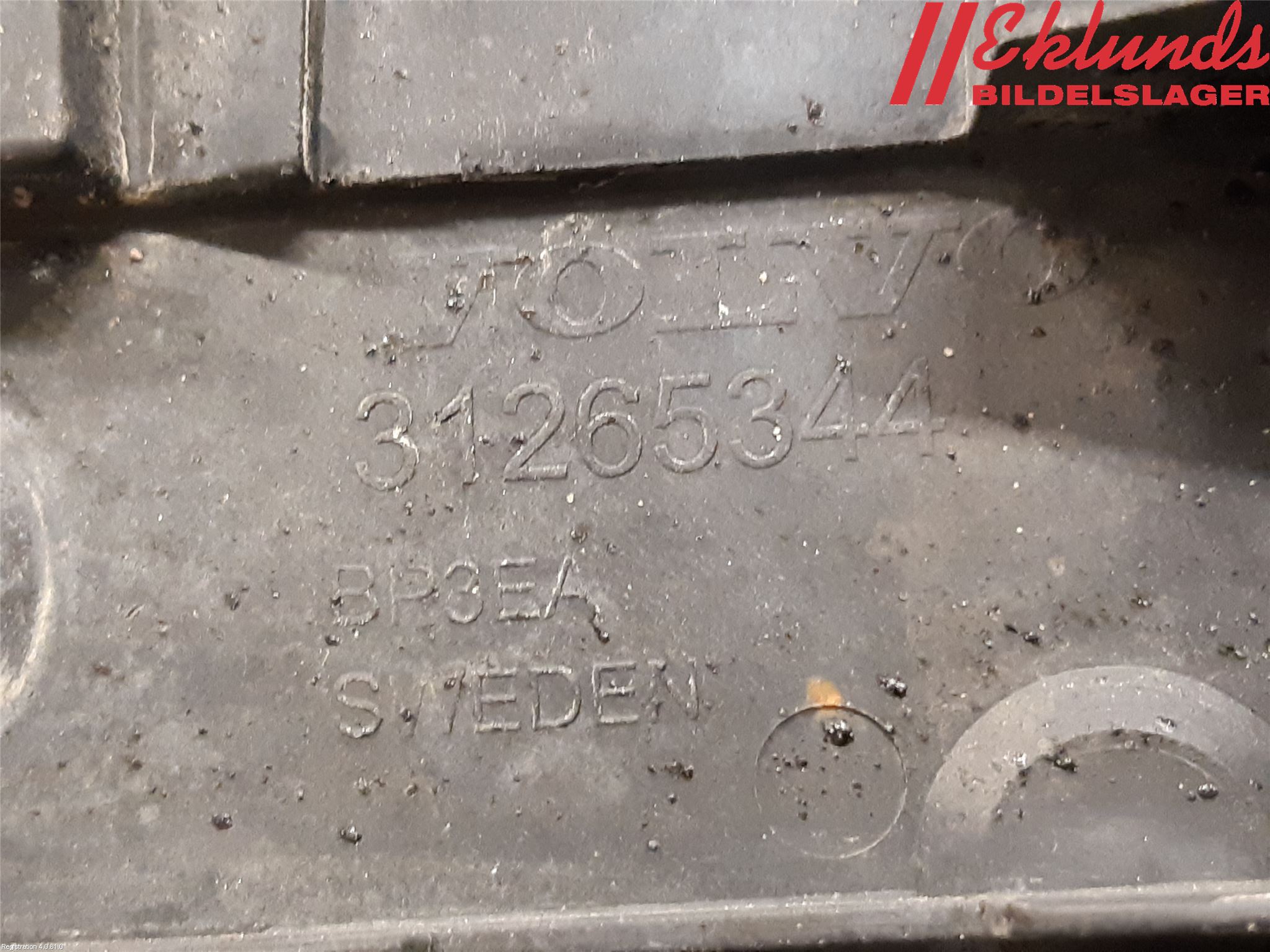 Volvo V70 08-13 Stötfångarfäste Fram Vä