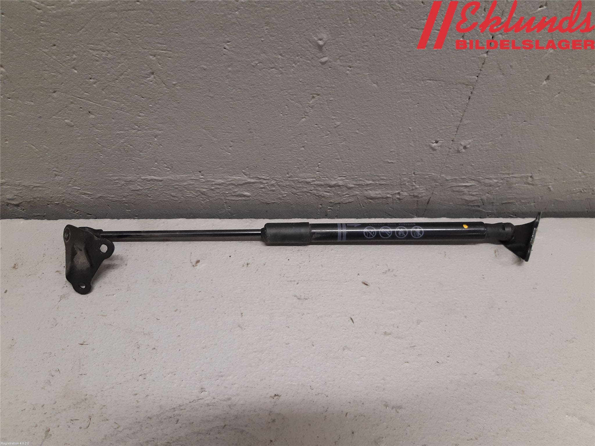 Toyota YARIS XP21 20- Gasfjäder Baklucka