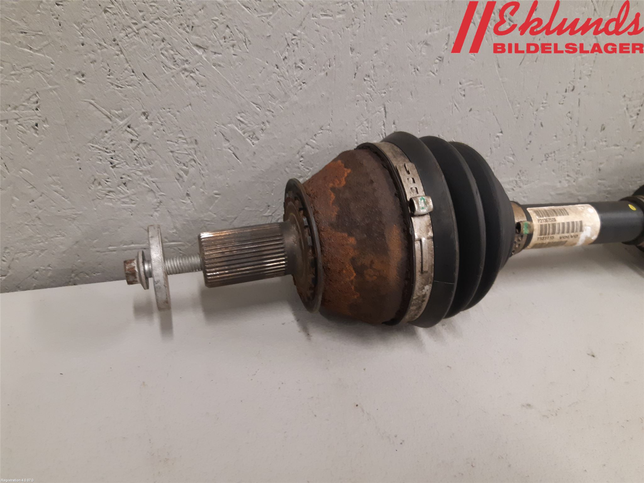 Volvo V60 14-18 Drivaxel Fram Vänster