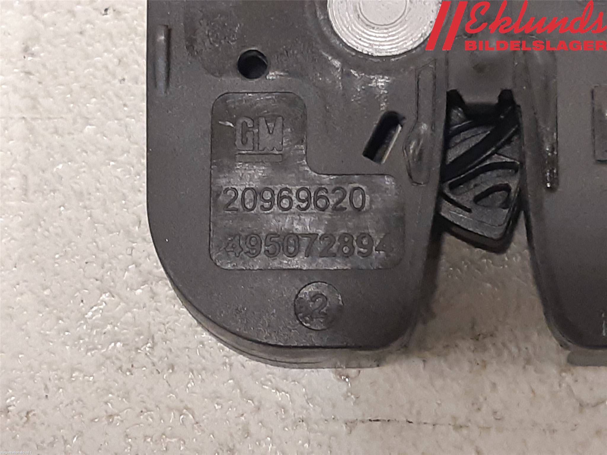 Opel INSIGNIA 09-16 Låskista Baklucka