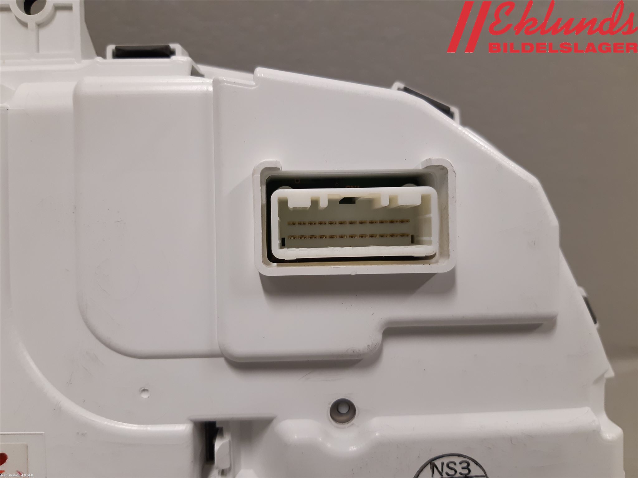 Mitsubishi OUTLANDER 13-21 Instrument Komb