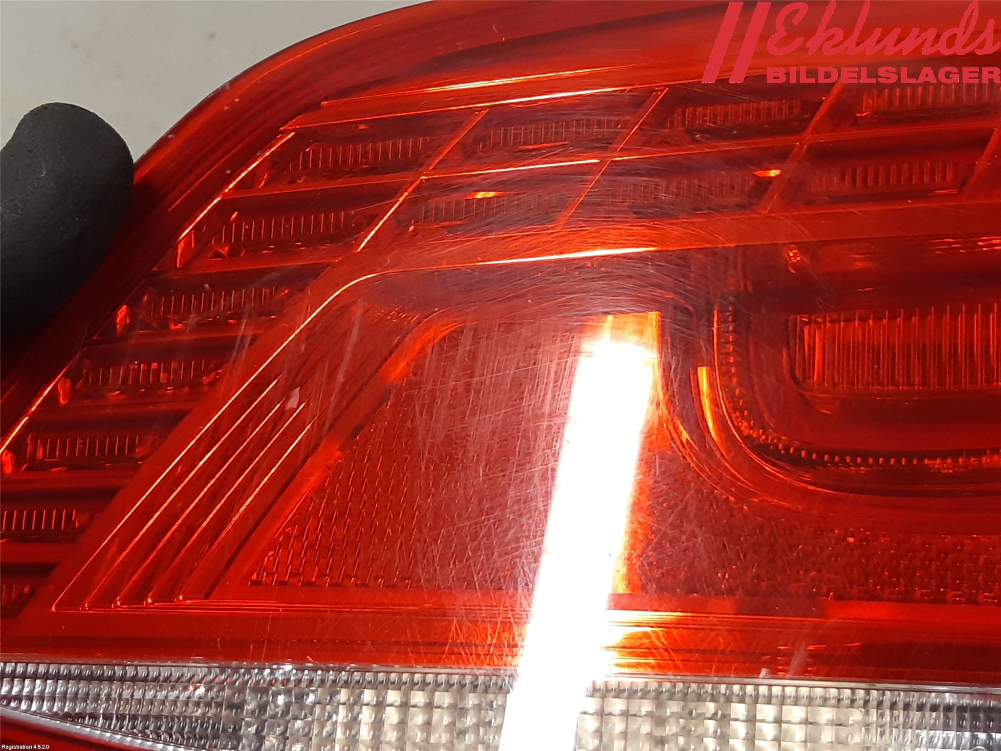 Volkswagen VW PASSAT 11-14 Bakljus Lucka Hö