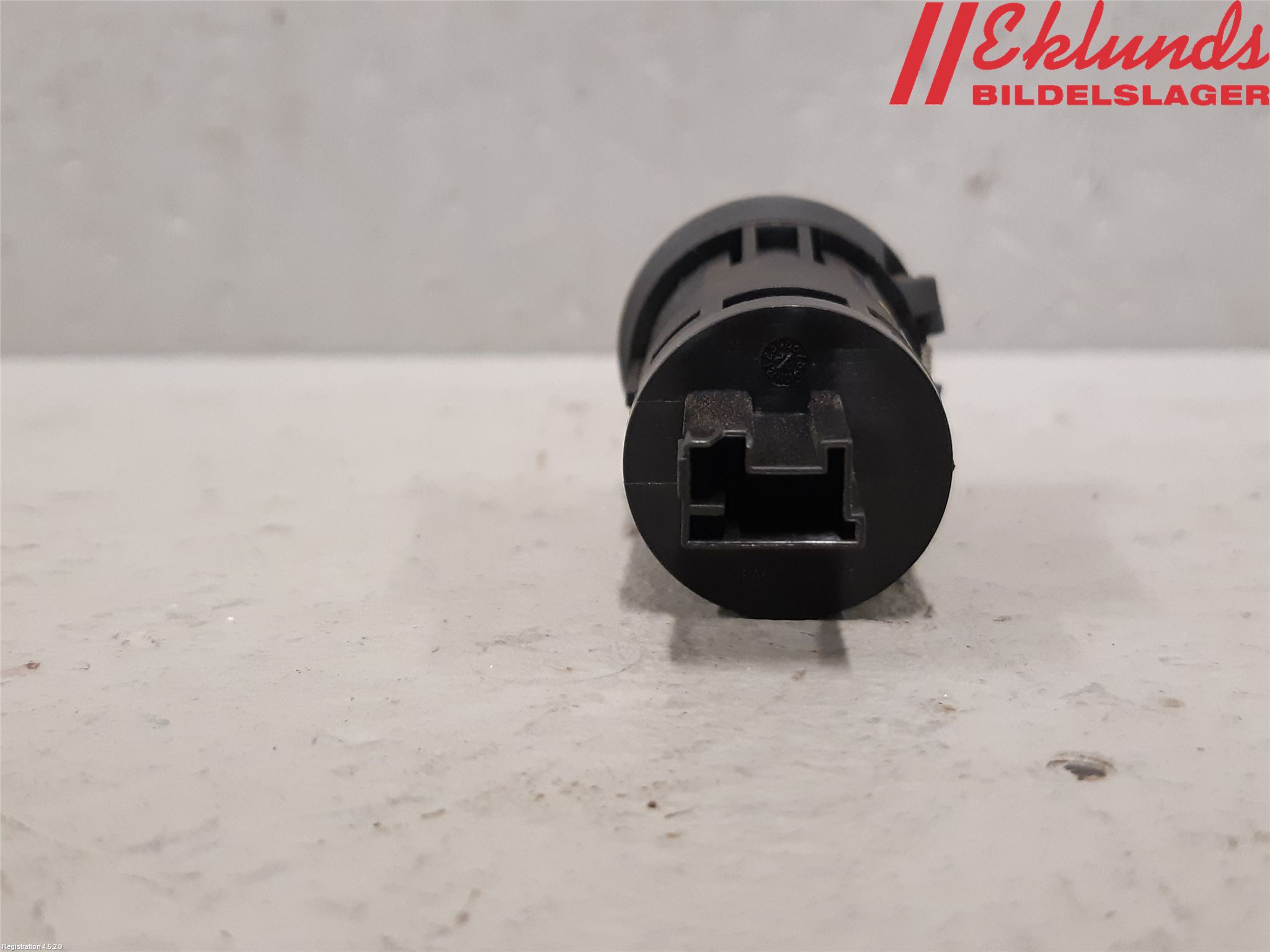 Volvo XC40/RECHARGE 18- Usb Connection