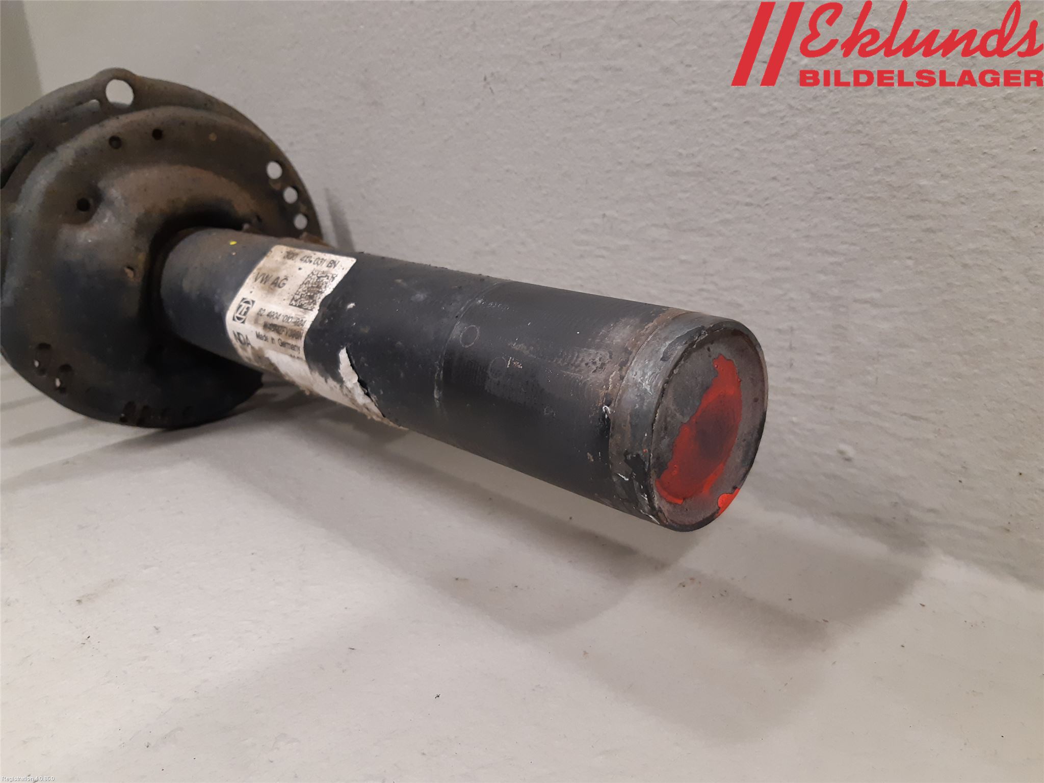 Volkswagen VW PASSAT 15-19 Fjäderben Fram Vänster