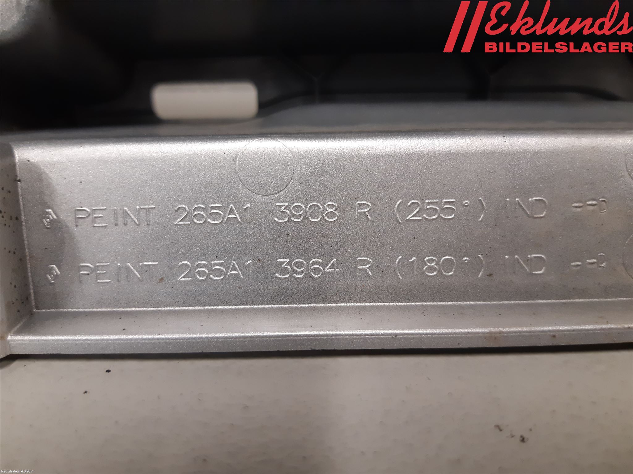 Opel VIVARO 15-19 Bakljussarg