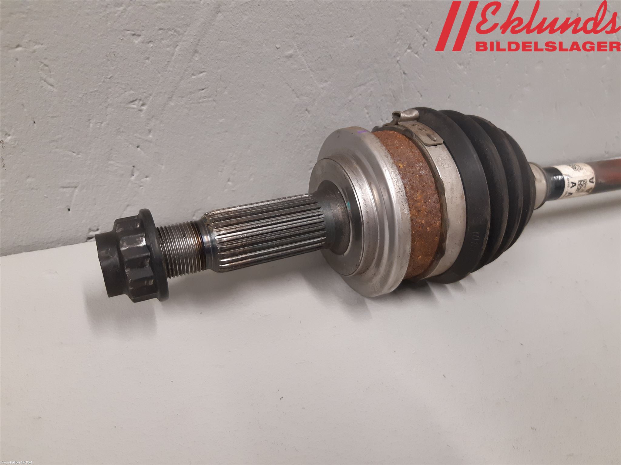 Toyota AYGO X AB70 22- Drivaxel Fram Vänster