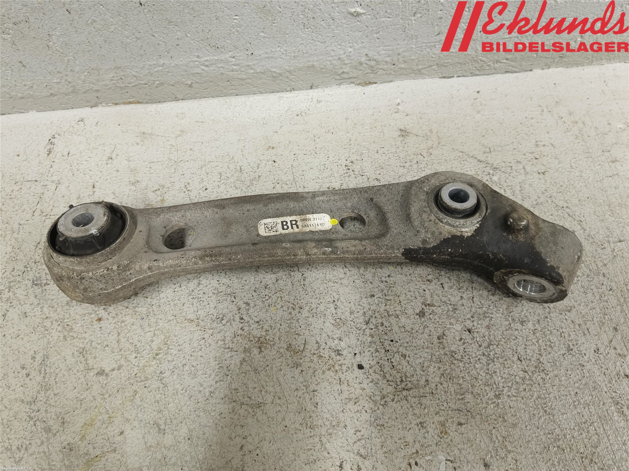 BMW 5 G30/G31/F90 17-23 Bärarmsstag Fram Höger