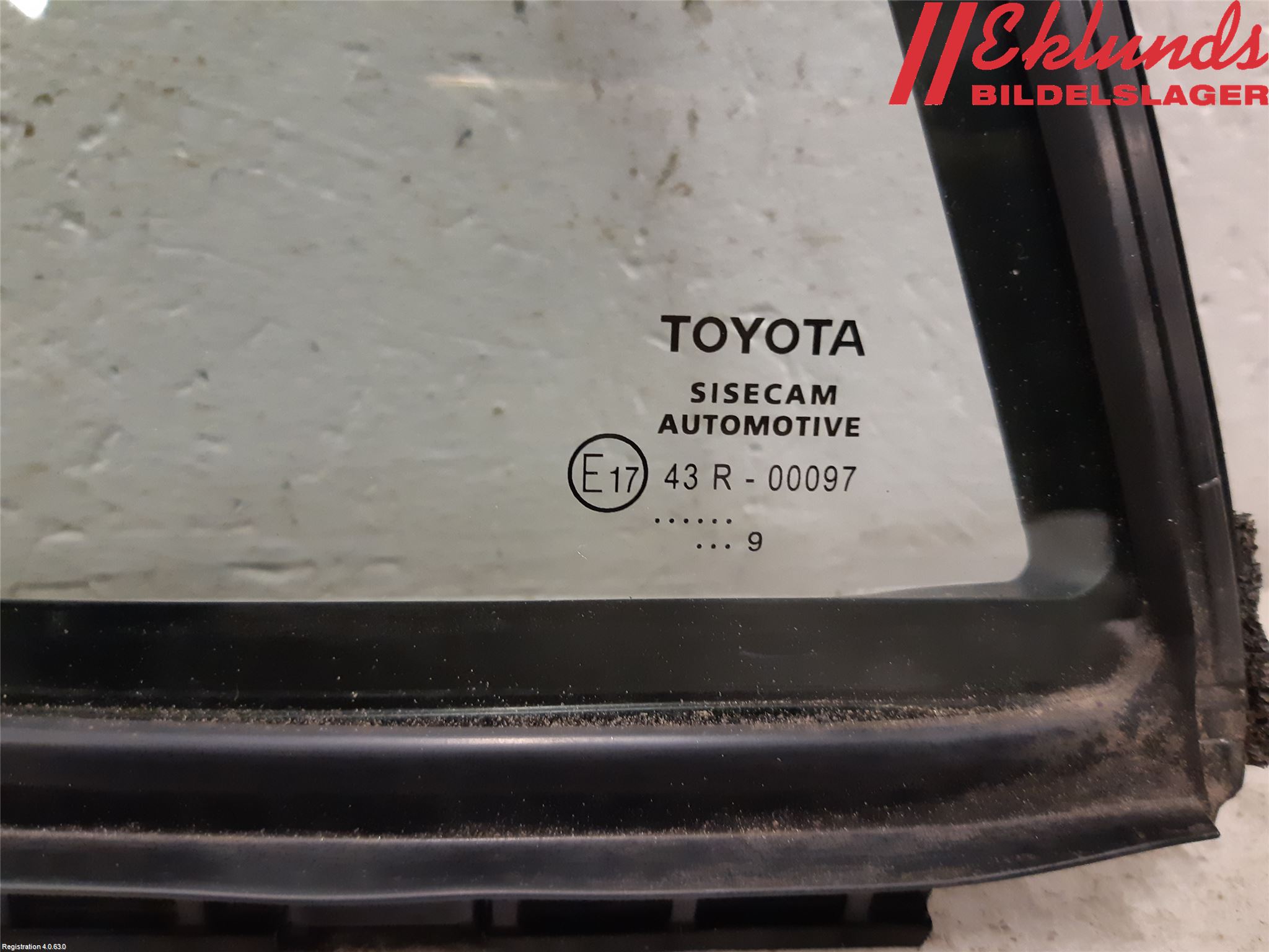 Toyota COROLLA 19- Dörruta Bak Lilla Vä