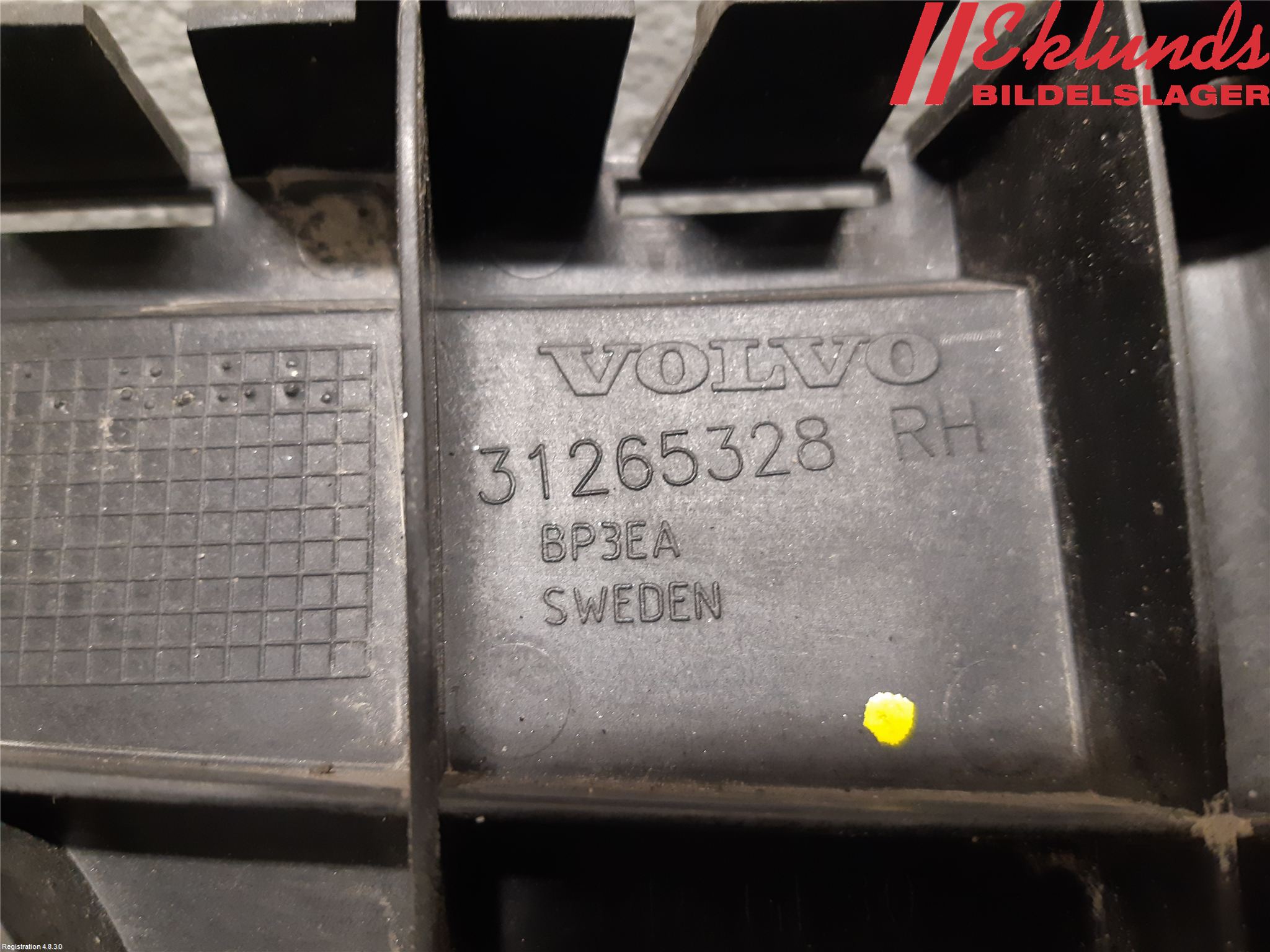 Volvo V70 08-13 Stötfångarfäste Bak Hö