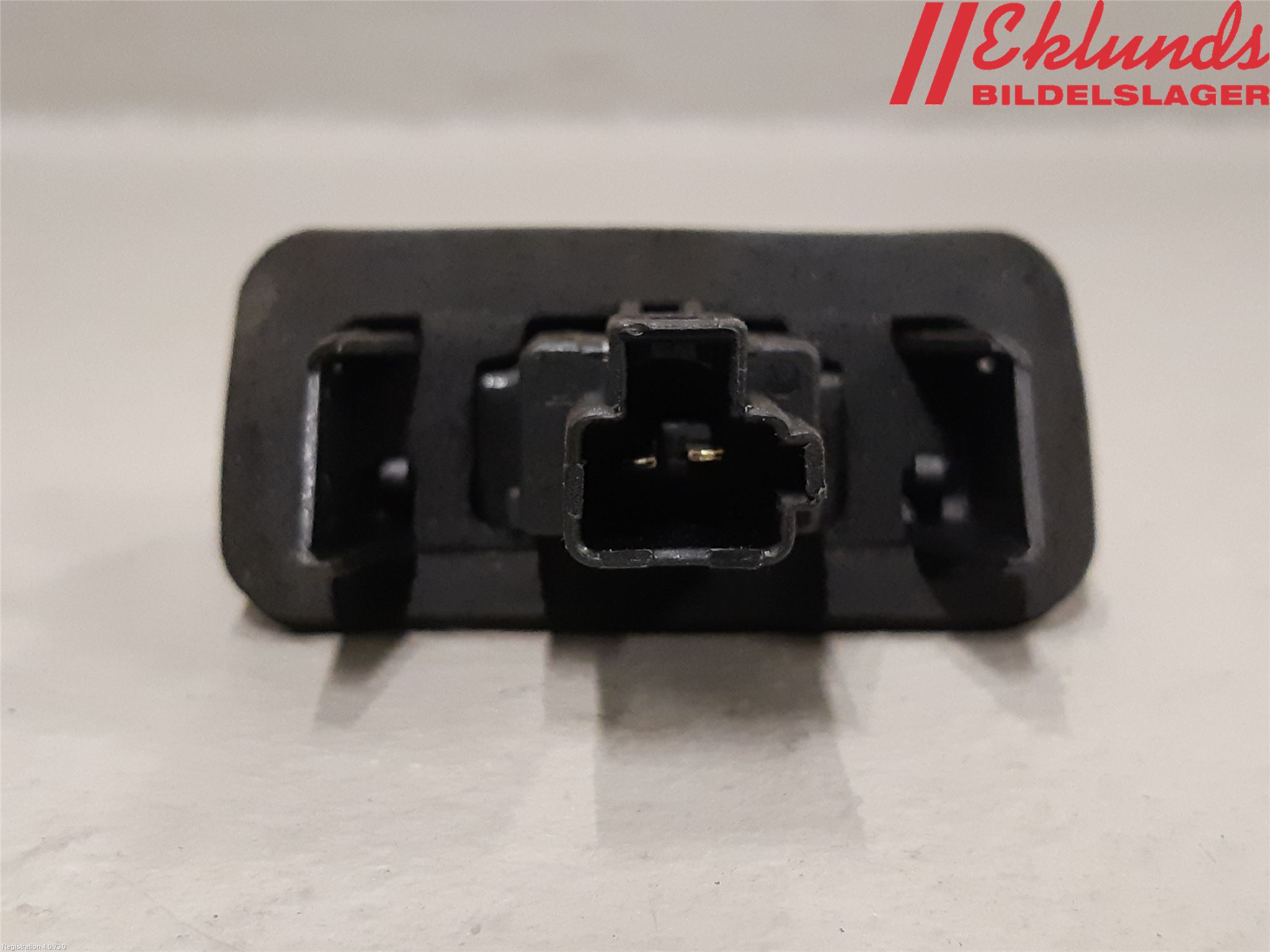 Toyota YARIS XP130 15-20 Skylt Belysning